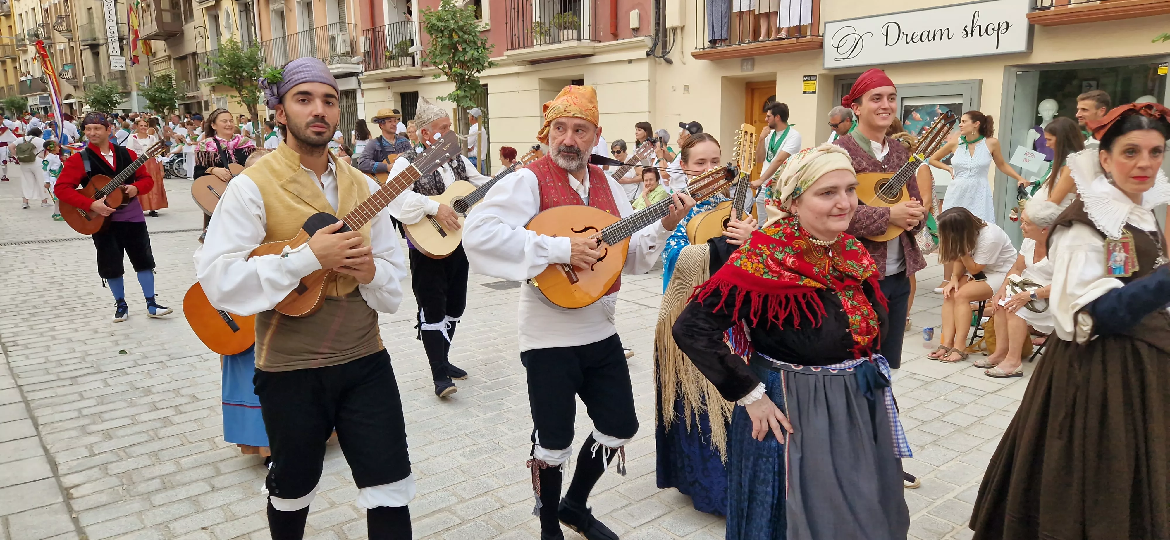 Ofrenda de Flores y Frutos a San Lorenzo. Foto Myriam Martínez