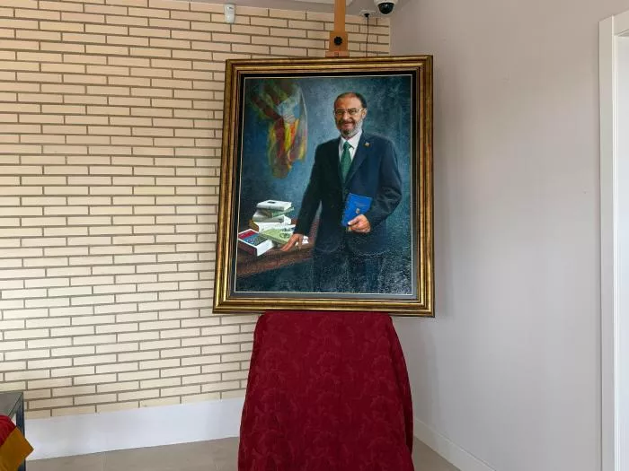 El cuadro de Javier Lambán que ha presidido la ceremonia íntima