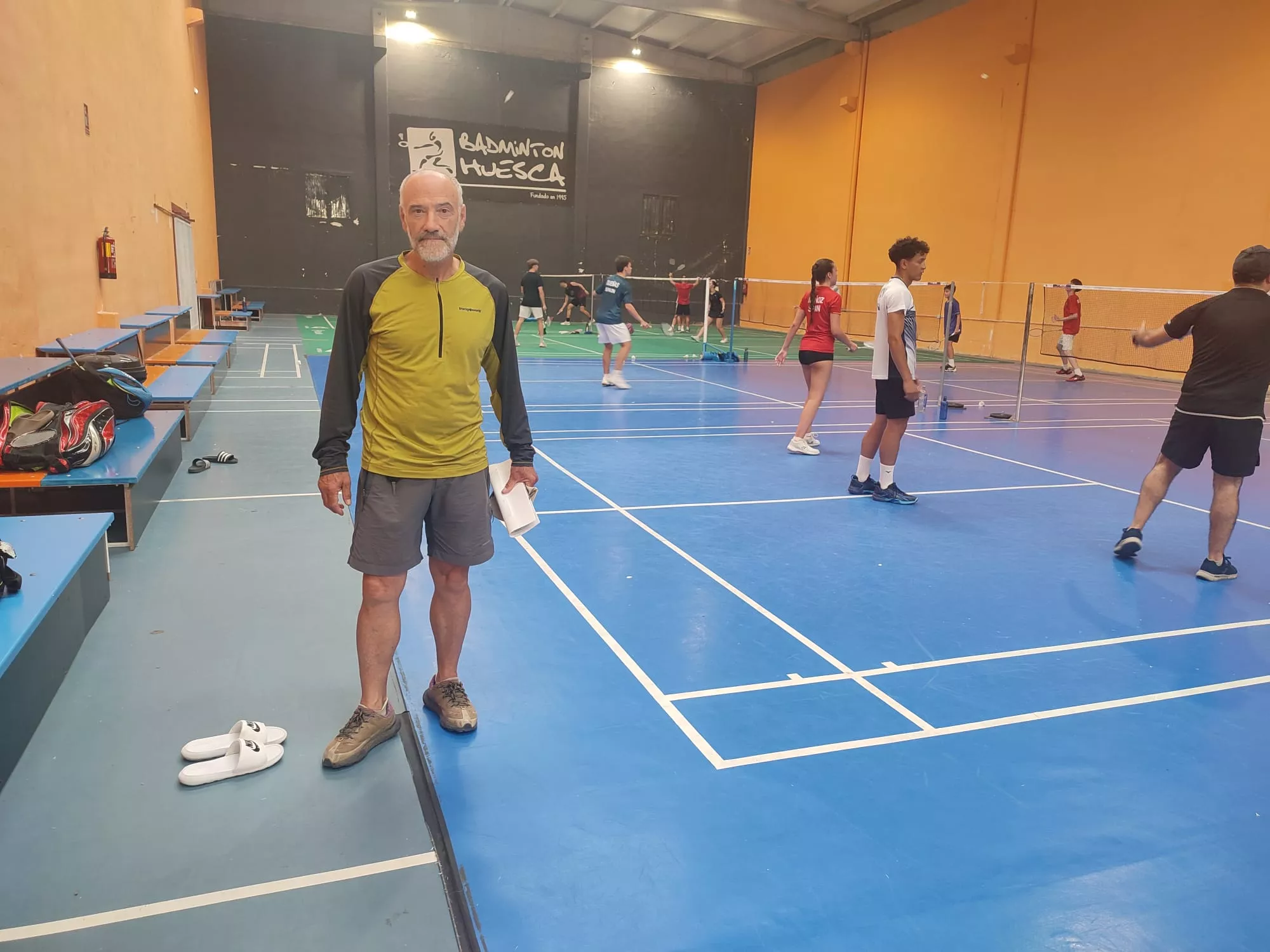 Ricardo Constante, en las instalaciones del Badminton Huesca.