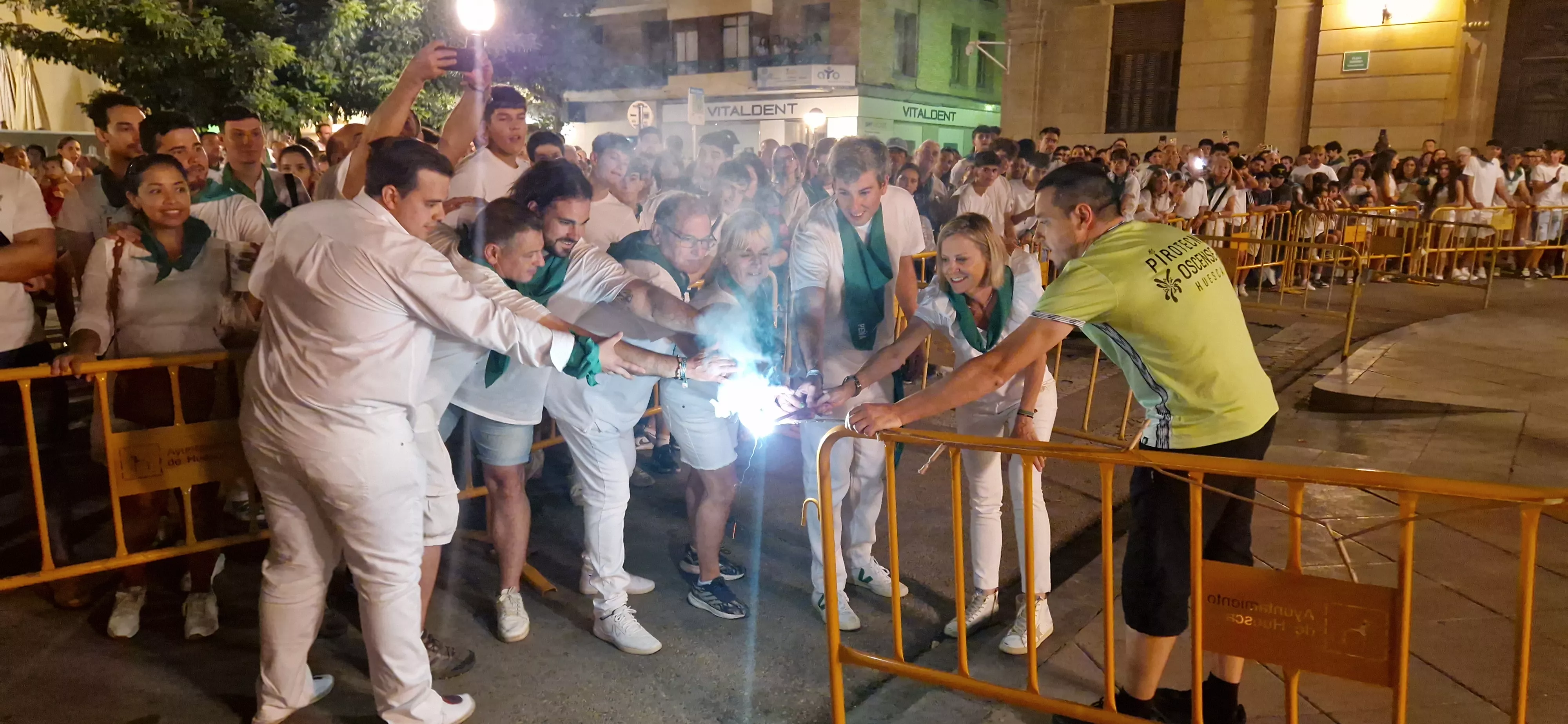 Colección de fuegos artificiales y traca final de San Lorenzo. Foto Myriam Martínez