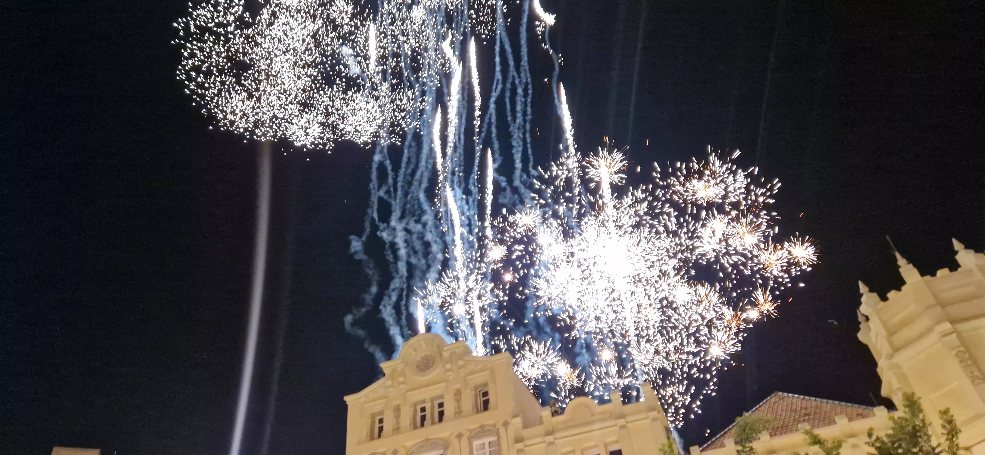 Colección de fuegos artificiales y traca final de San Lorenzo. Foto Myriam Martínez