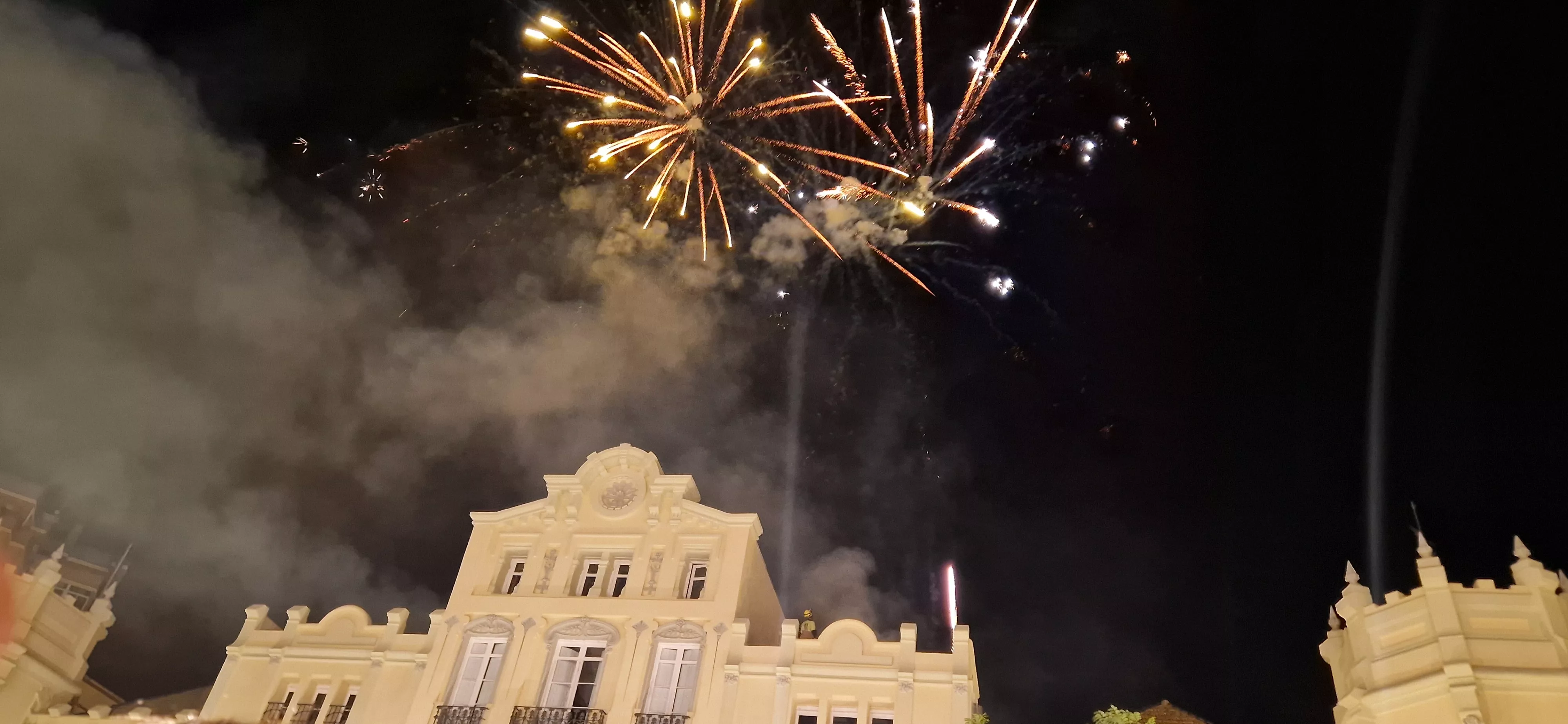Colección de fuegos artificiales y traca final de San Lorenzo. Foto Myriam Martínez