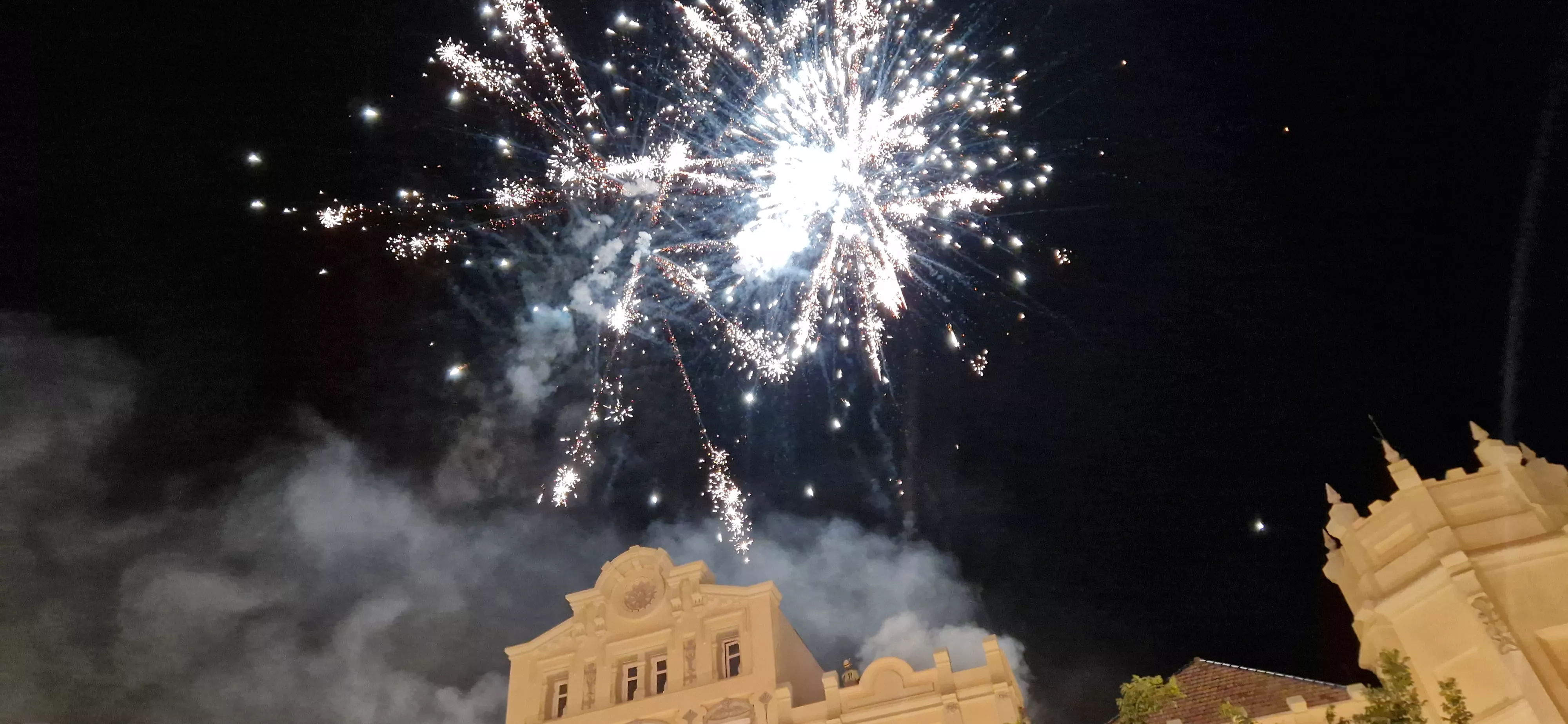 Colección de fuegos artificiales y traca final de San Lorenzo. Foto Myriam Martínez