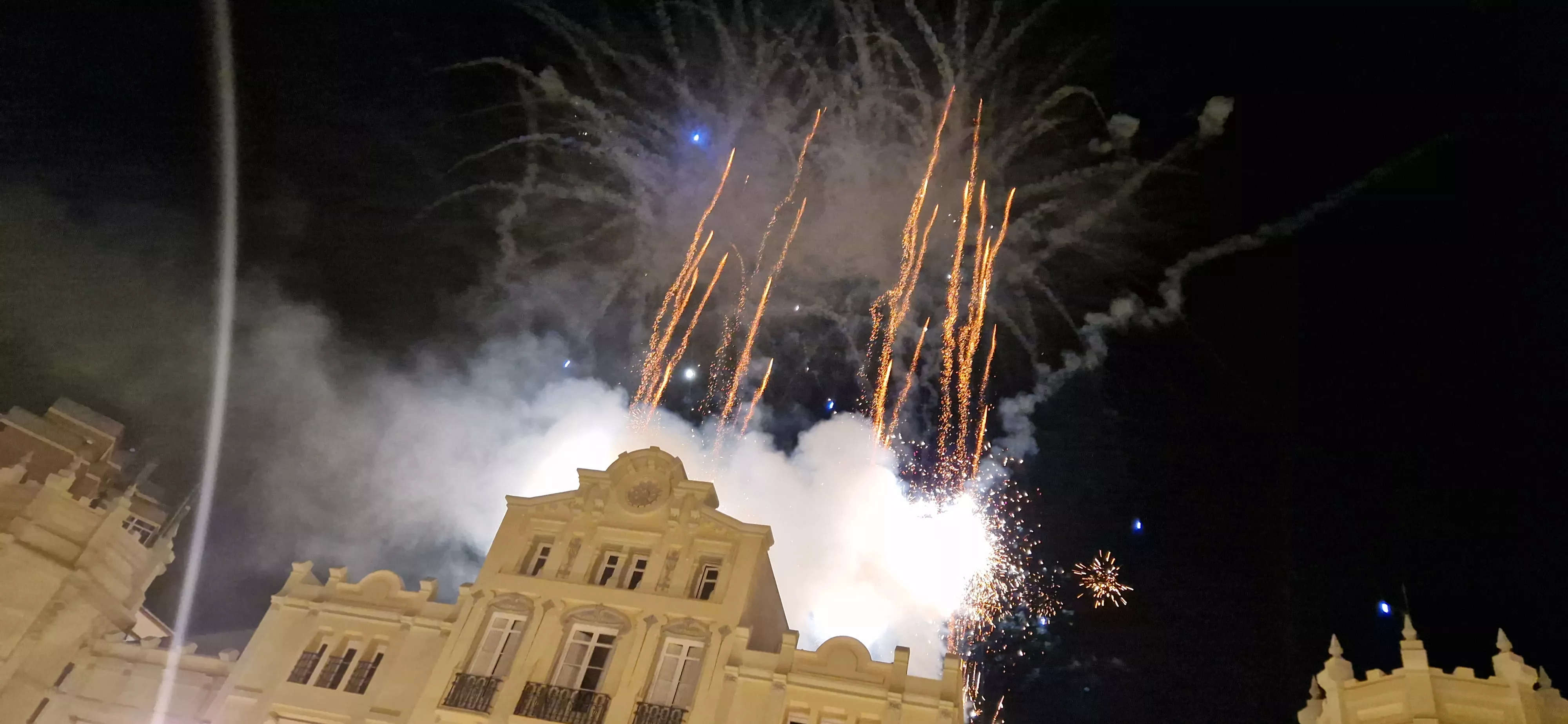 Colección de fuegos artificiales y traca final de San Lorenzo. Foto Myriam Martínez
