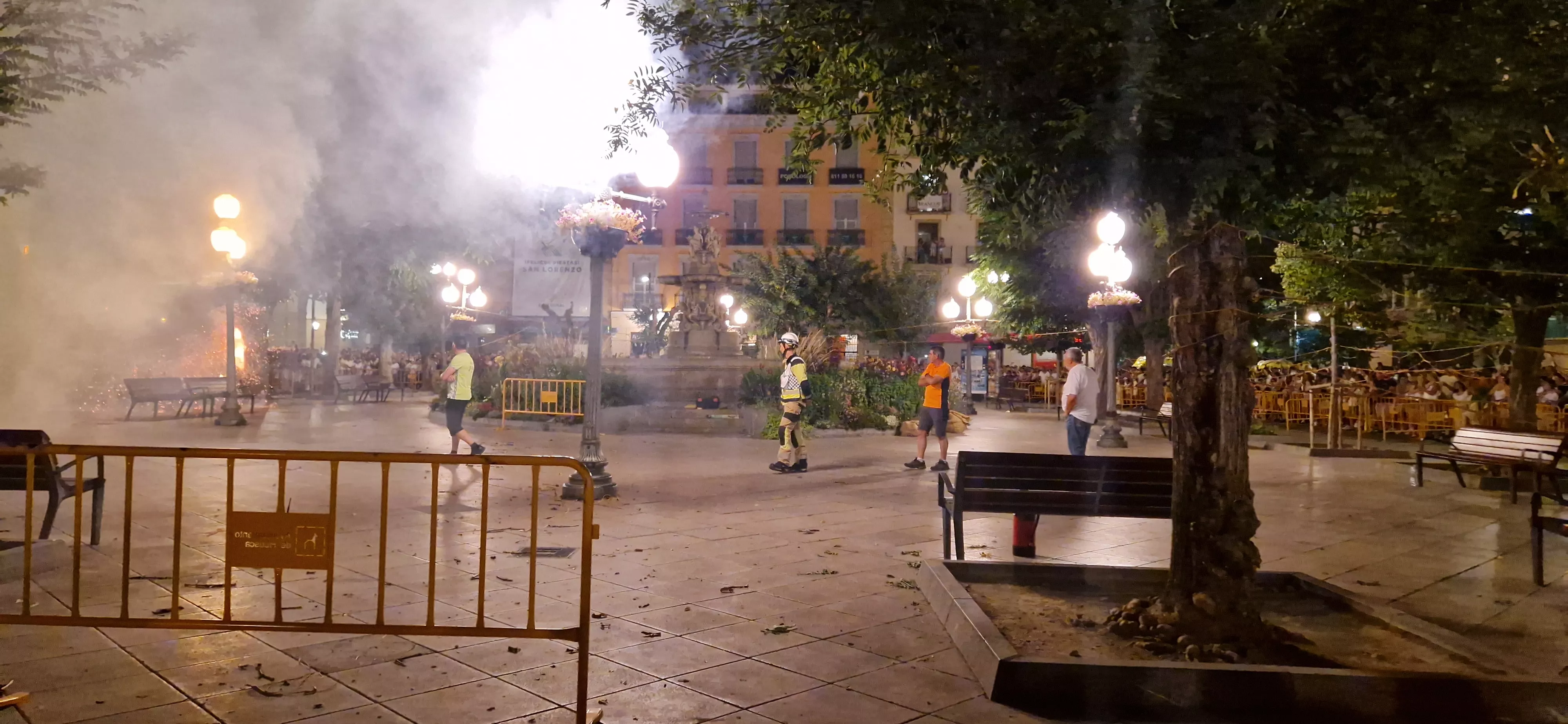 Colección de fuegos artificiales y traca final de San Lorenzo. Foto Myriam Martínez