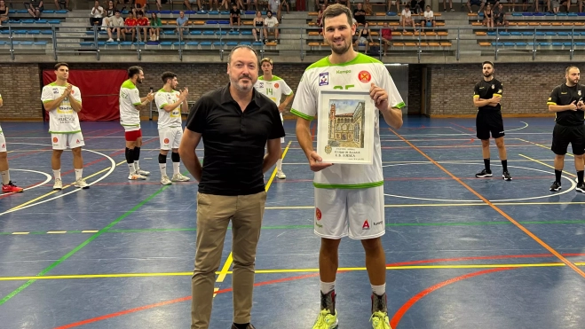 Bada Huesca ha recibido una acuarela como obsequio Bada Huesca ha recibido una acuarela como obsequio