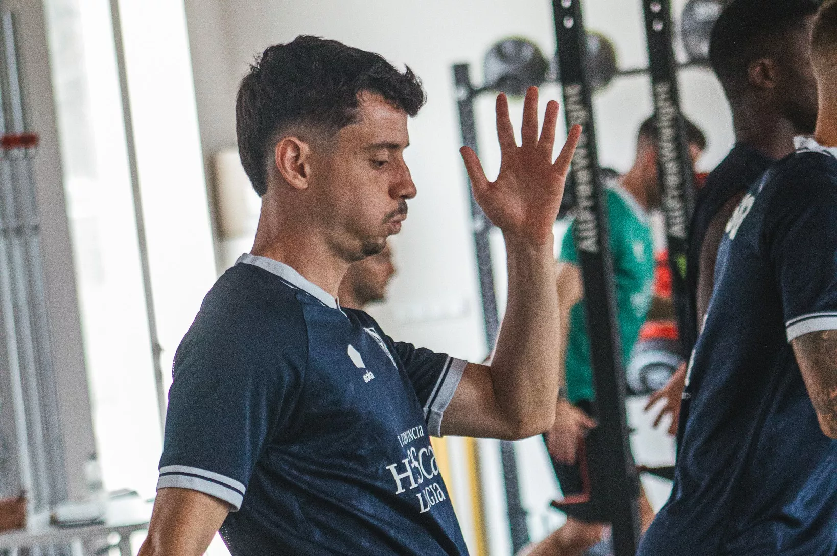 Toni Abad: "Nos estamos acercando a lo que nos pide el míster; agresivos arriba y valientes"