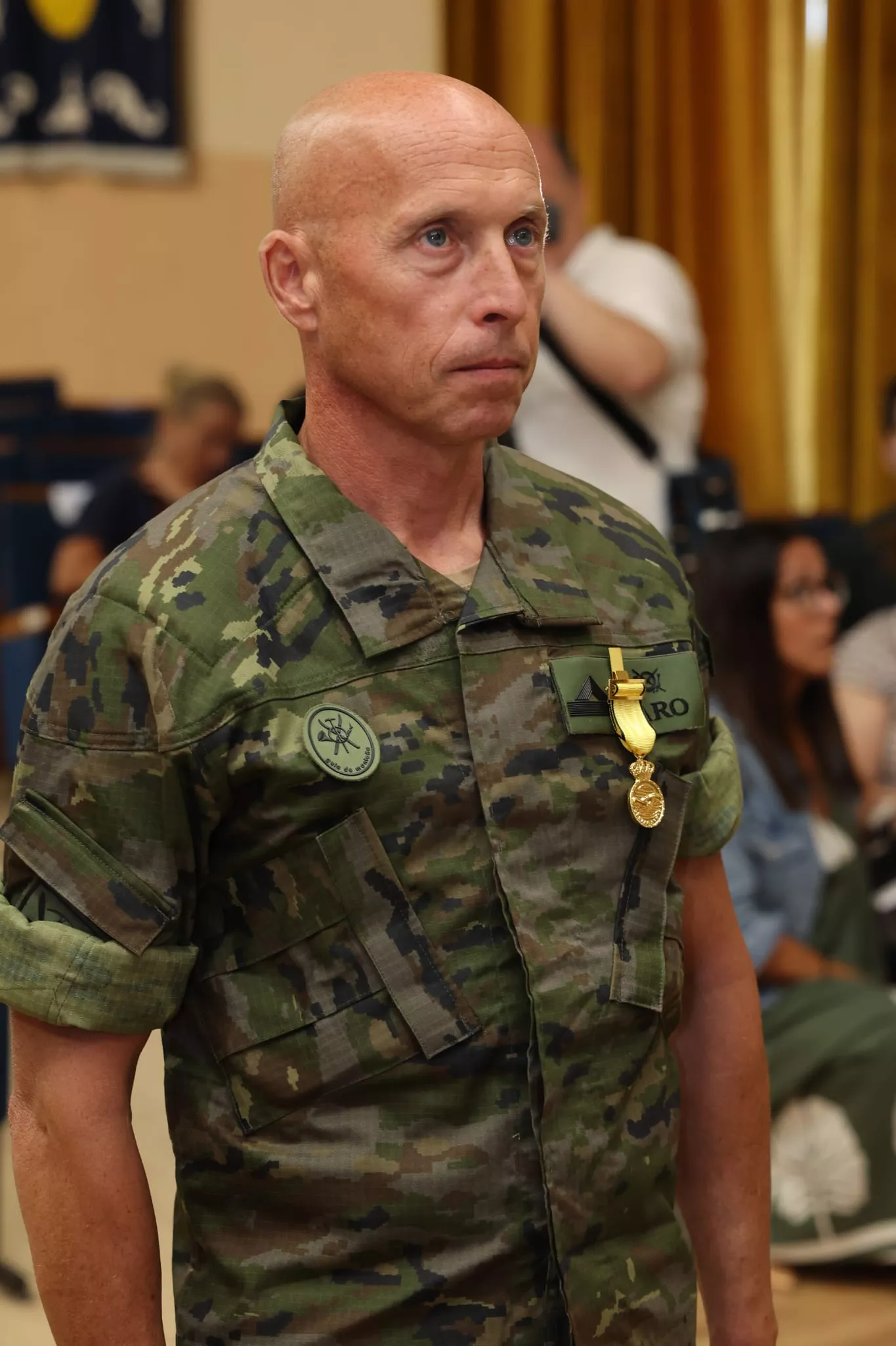 Visita de Margarita Robles a Jaca para condecorar a Cazadores de Montaña por la Dana