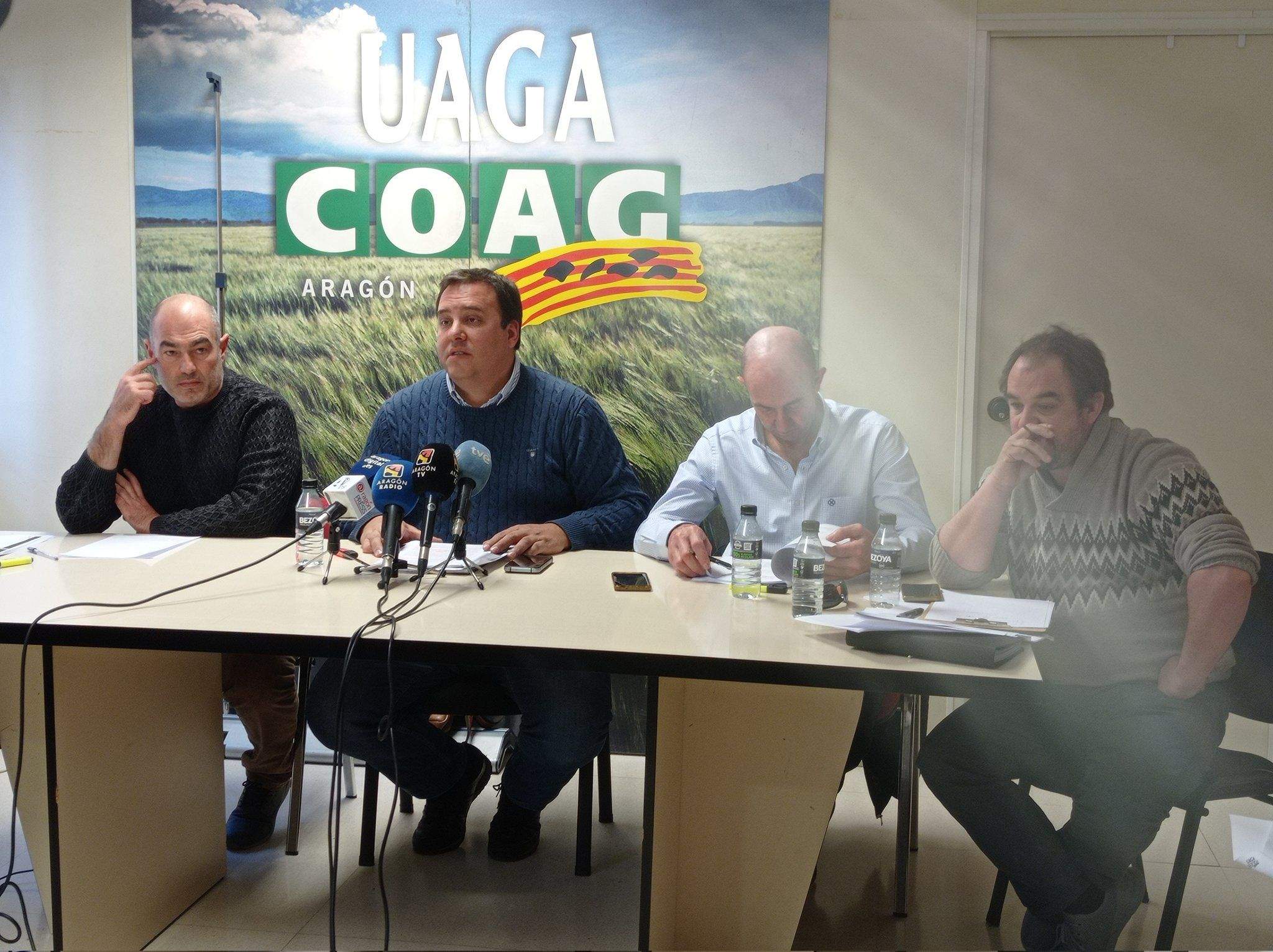 José María Alcubierre, secretario general de UAGA, con los tres directores provinciales.