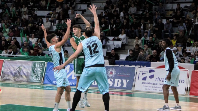 Rubin de Celis, un joveterano del Lobe Huesca la Magia Rubin de Celis, un joveterano del Lobe Huesca la Magia