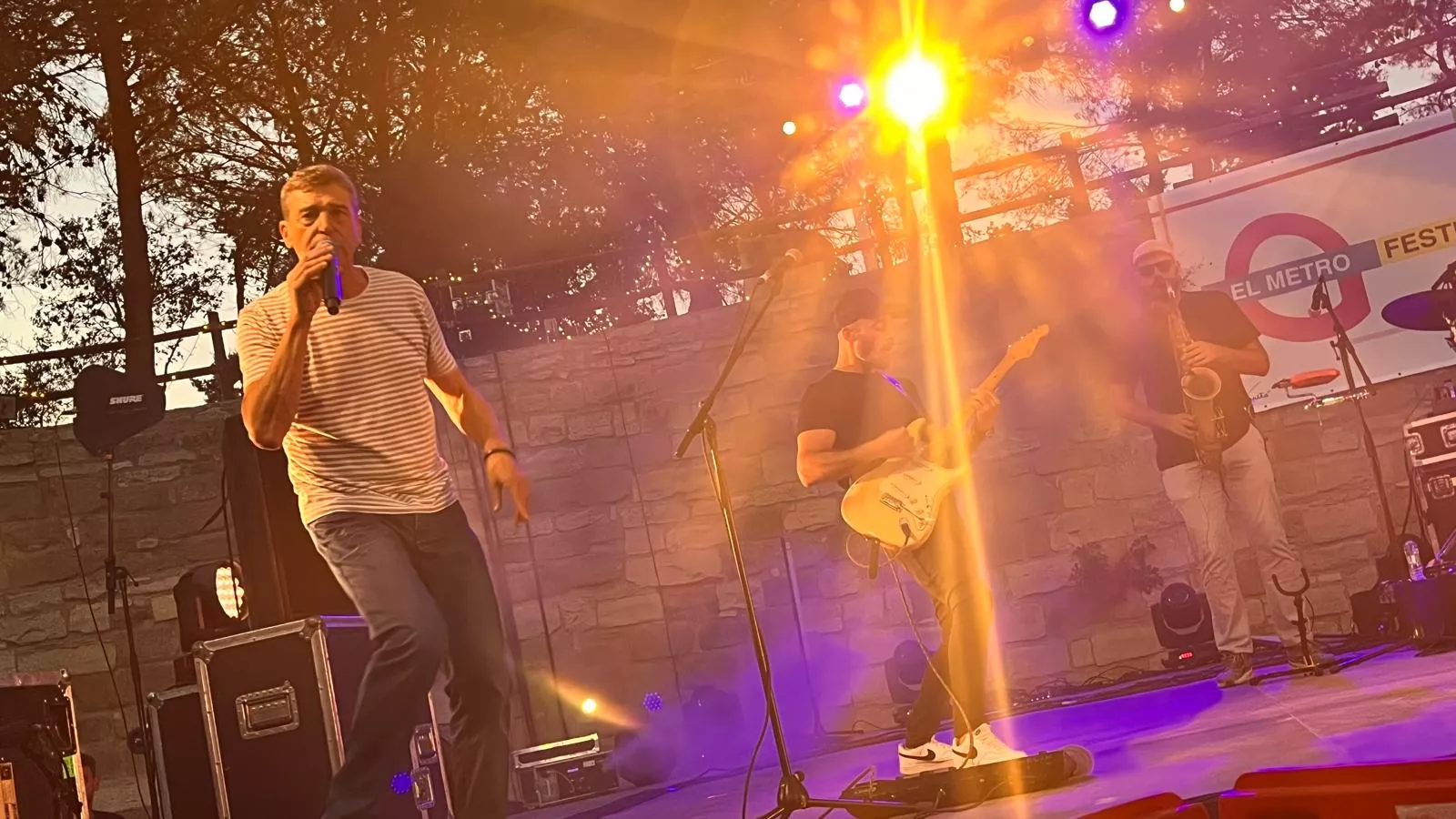 Actuación de Javier Ojeda en el Metro Festival 2025 en Almudévar. Foto Mercedes Manterola