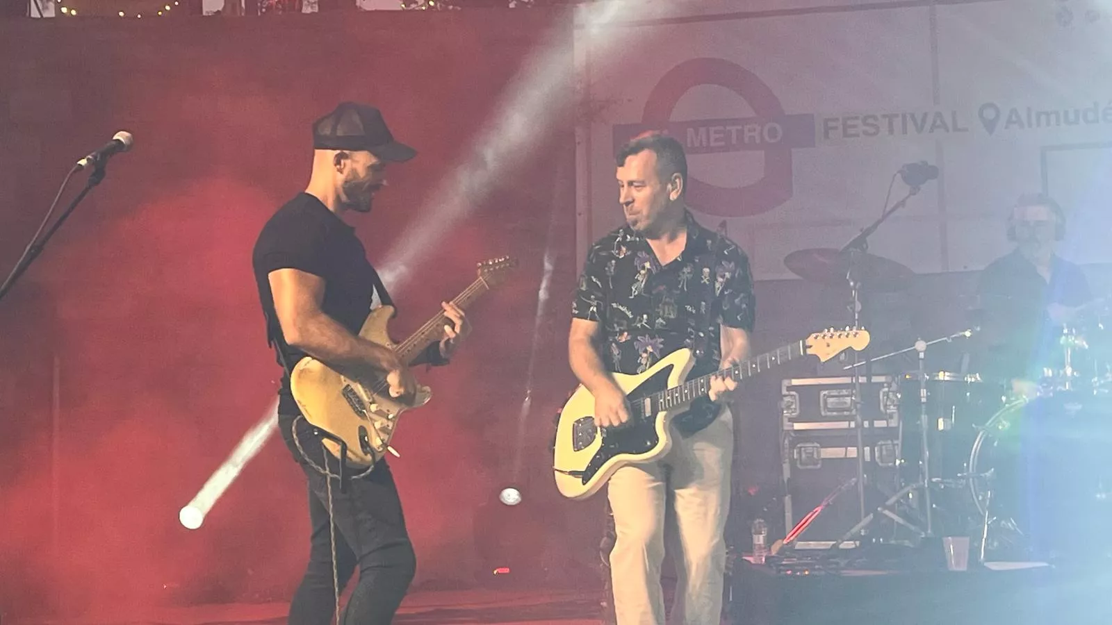 Actuación de Javier Ojeda en el Metro Festival 2025 en Almudévar. Foto Mercedes Manterola