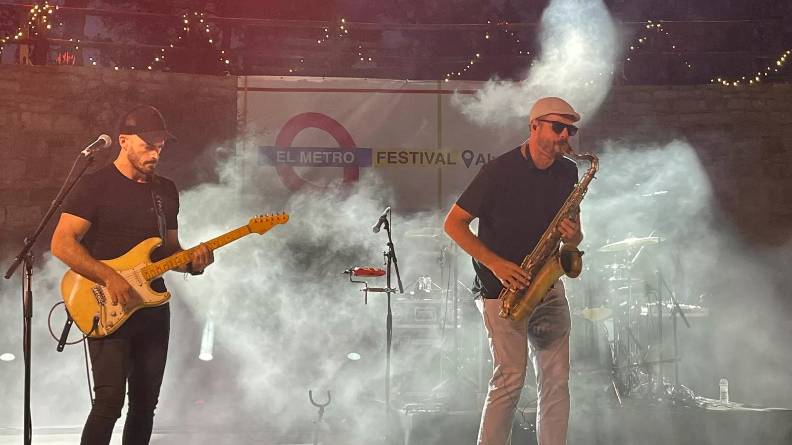 Actuación de Javier Ojeda en el Metro Festival 2025 en Almudévar. Foto Mercedes Manterola