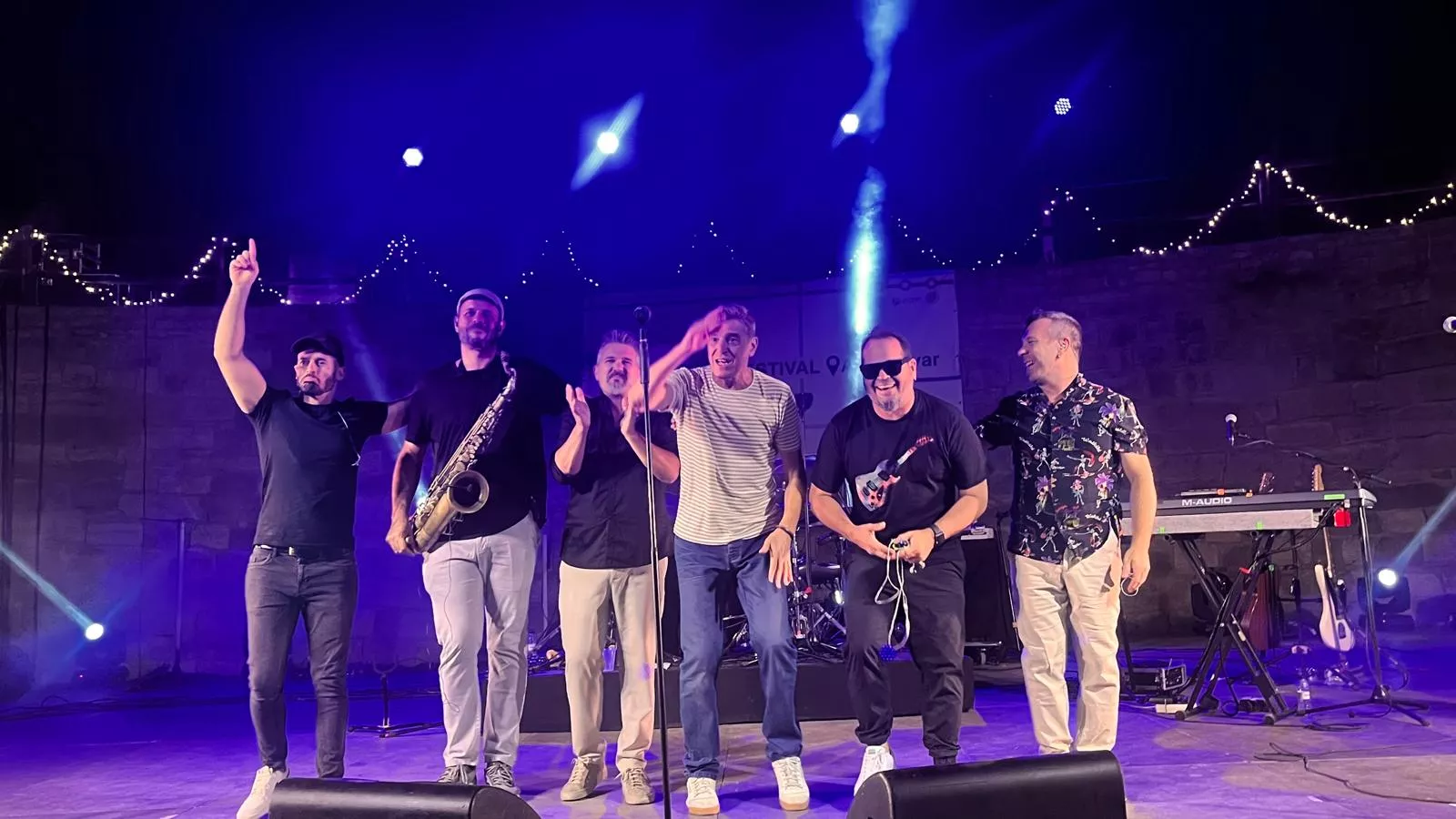 Actuación de Javier Ojeda en el Metro Festival 2025 en Almudévar. Foto Mercedes Manterola