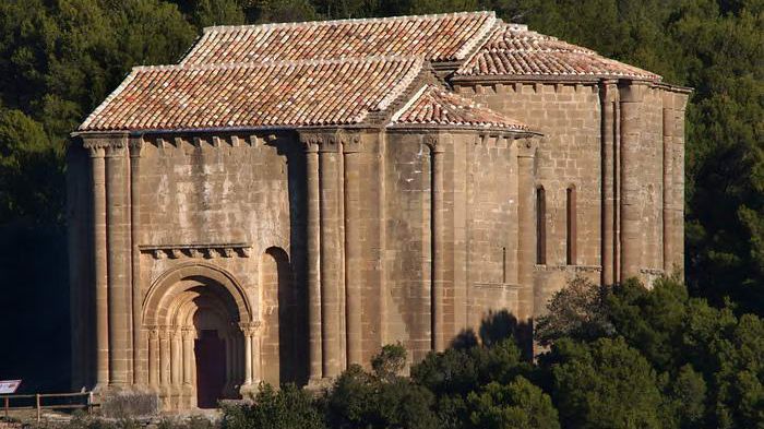 Iglesia de Santiago de Agüero.