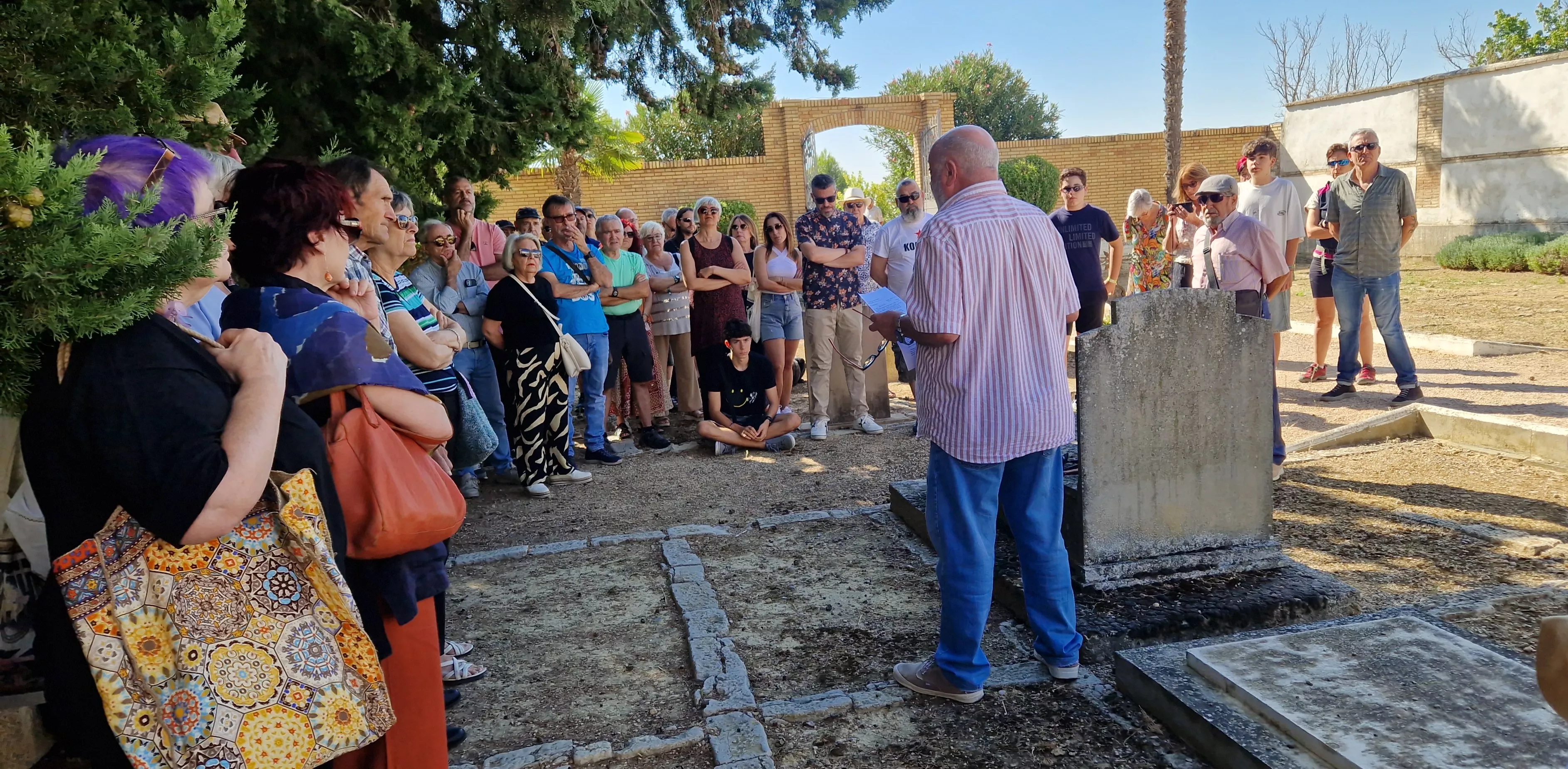 Conmemoración del 23 de agosto por el Colectivo Ciudadano de Huesca. Foto Myriam Martínez