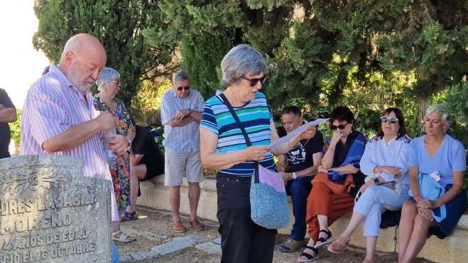 Conmemoración del 23 de agosto por el Colectivo Ciudadano de Huesca. Foto Myriam Martínez Conmemoración del 23 de agosto por el Colectivo Ciudadano de Huesca. Foto Myriam Martínez