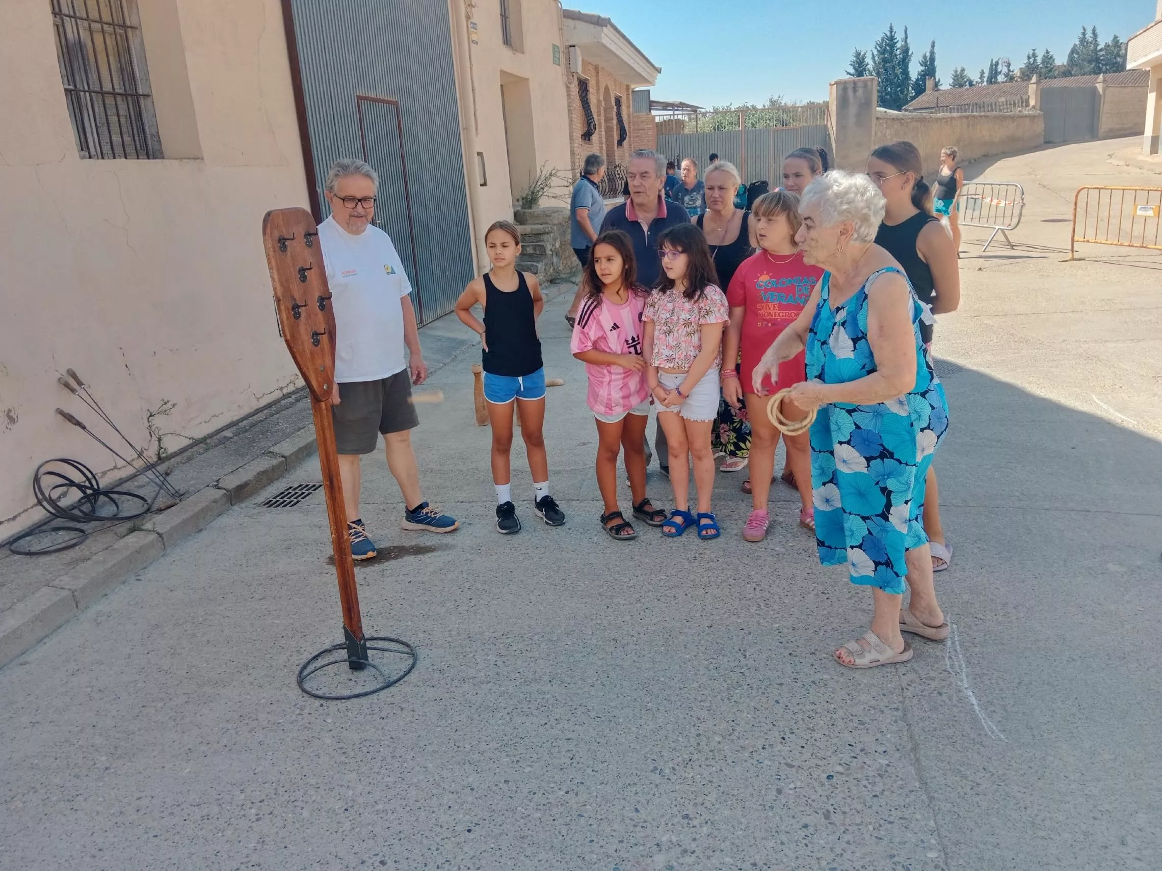 Juegos tradicionales en Robres, anillas verticales