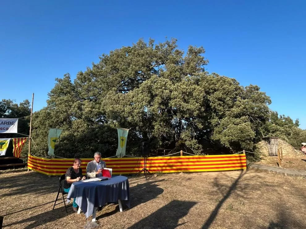 Juramento de los Fueros de Sobrarbe y la firma del convenio para el centro de visitantes de Lecina