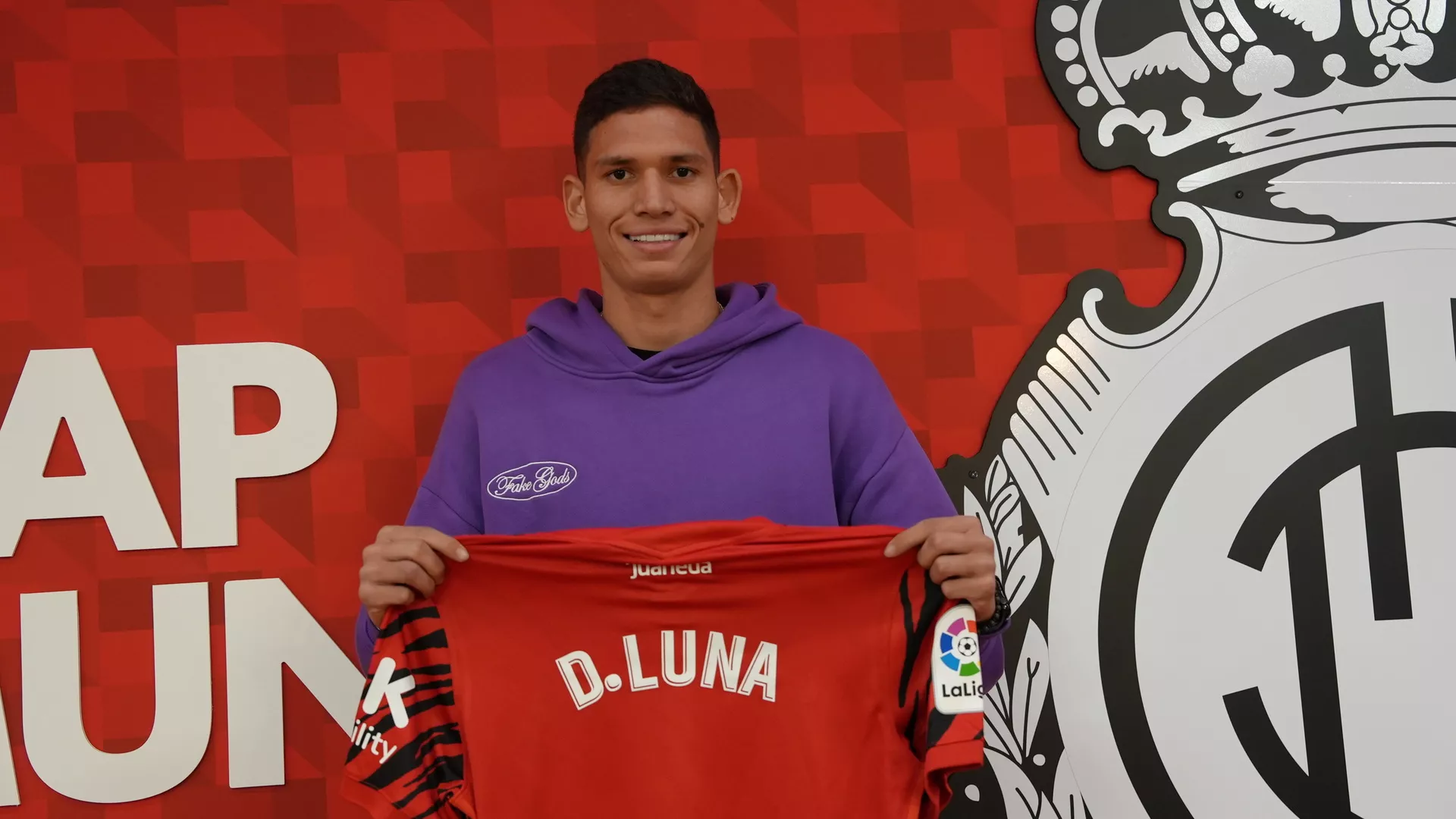 Daniel Luna con la camiseta del Mallorca