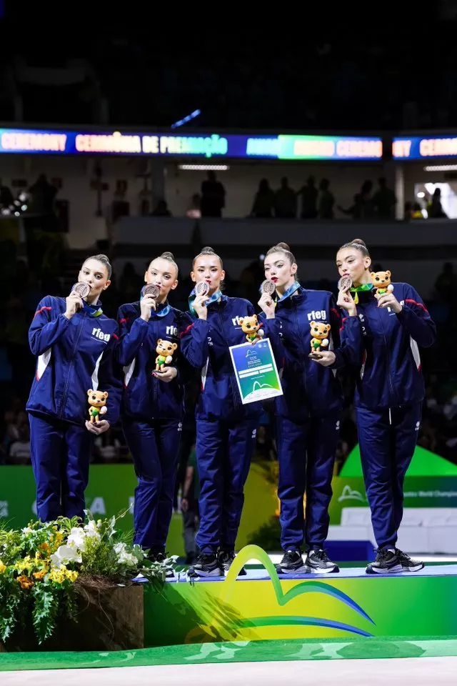  Inés Bergua y España en las finales de 5 cintas y Mixto del Mundial. Foto RFEG