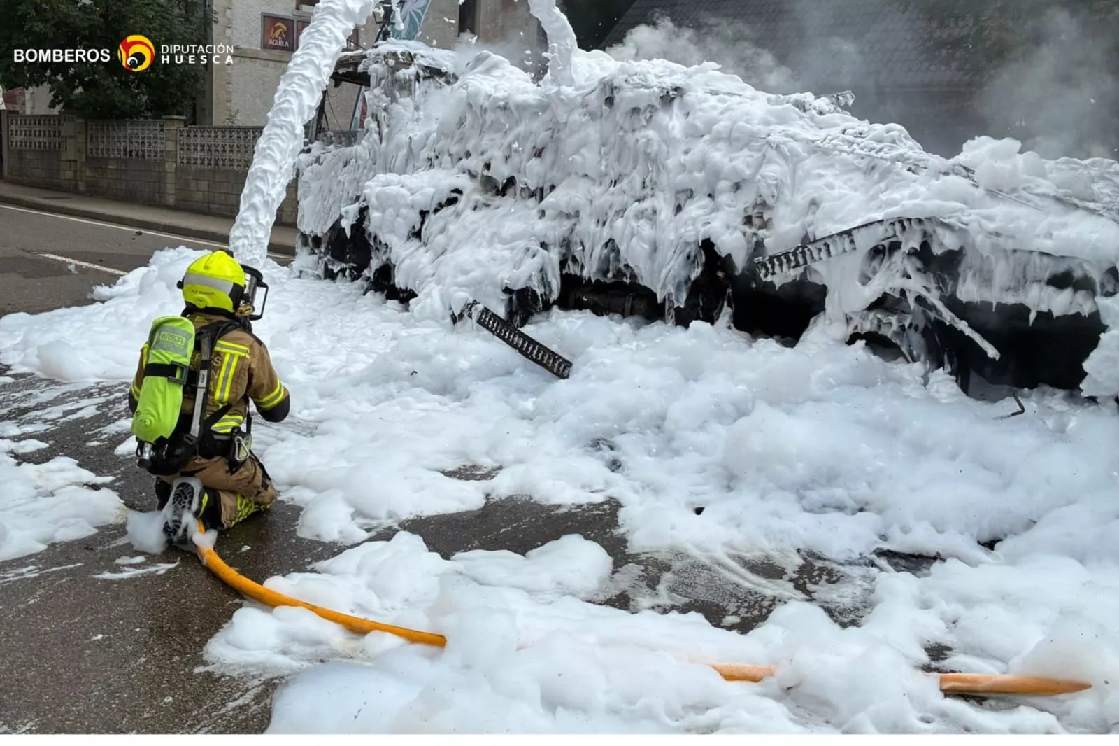 Se incendia un camión-frigorífico en la N-330 a su paso por Canfranc