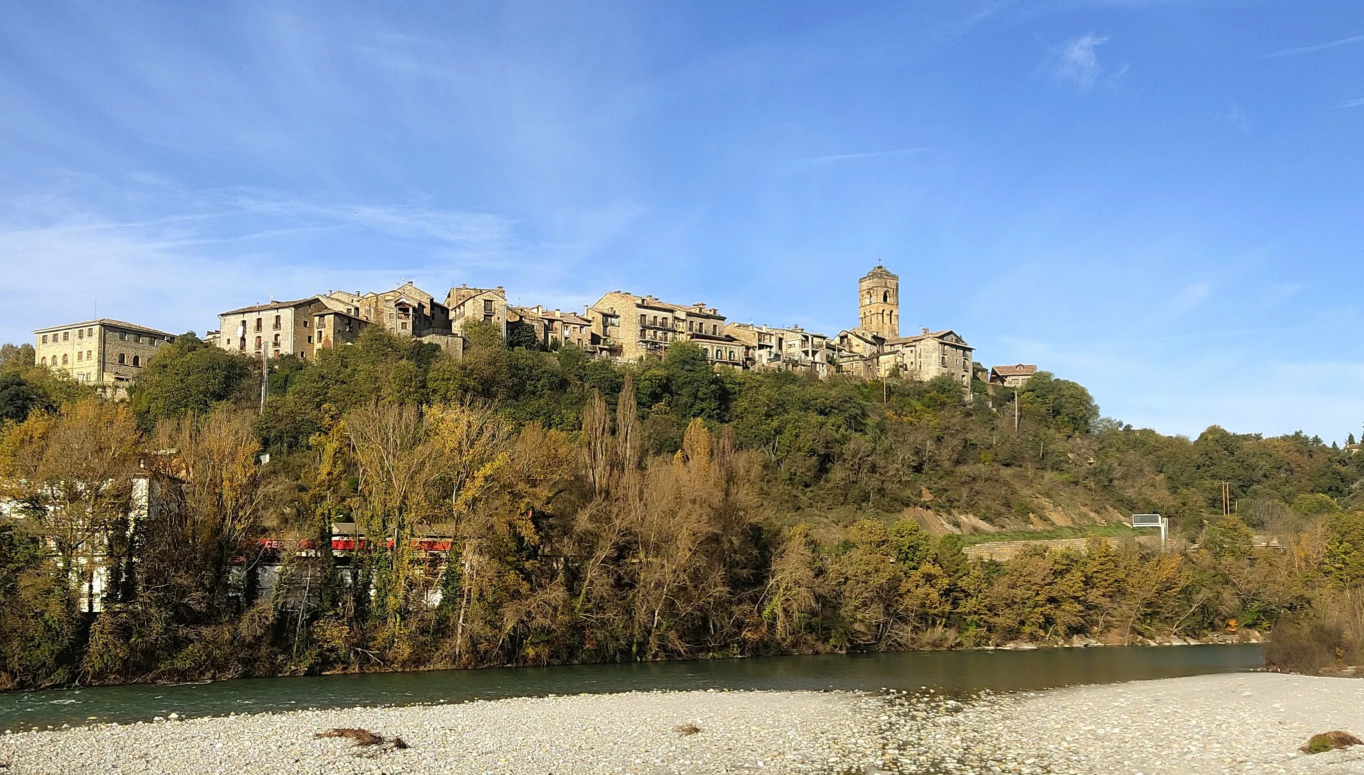 Aínsa, nominada en los premios + Historia de National Geographic.