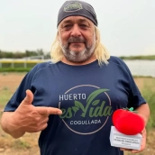 Juan Refojo de Huerto EsVida con el premio (002) Juan Refojo de Huerto EsVida con el premio (002)