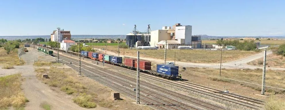 Renovación de la vía convencional de Selgua a Lérida.