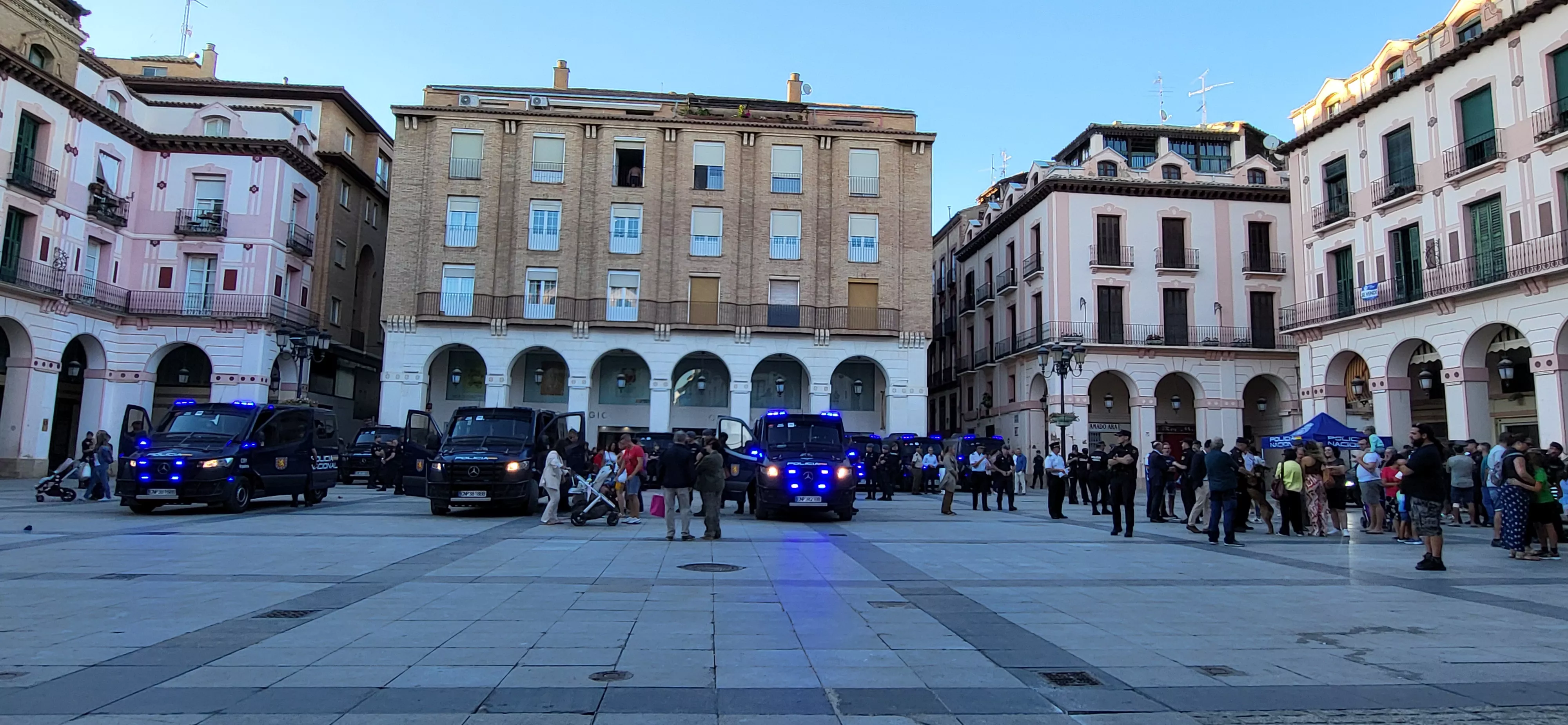 Presentación en Huesca del dispositivo de seguridad de la Vuelta Ciclista. Foto Mercedes Manterola
