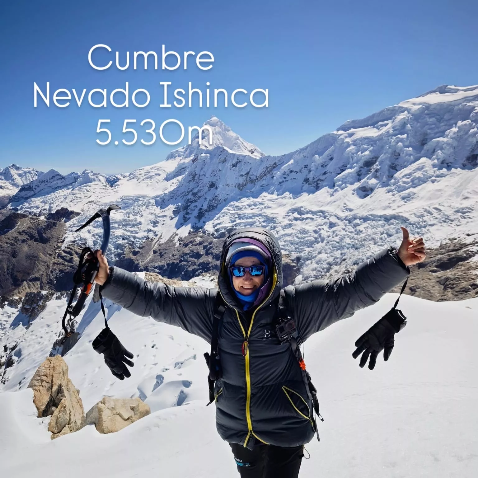 En la cumbre del nevado Ishinca.