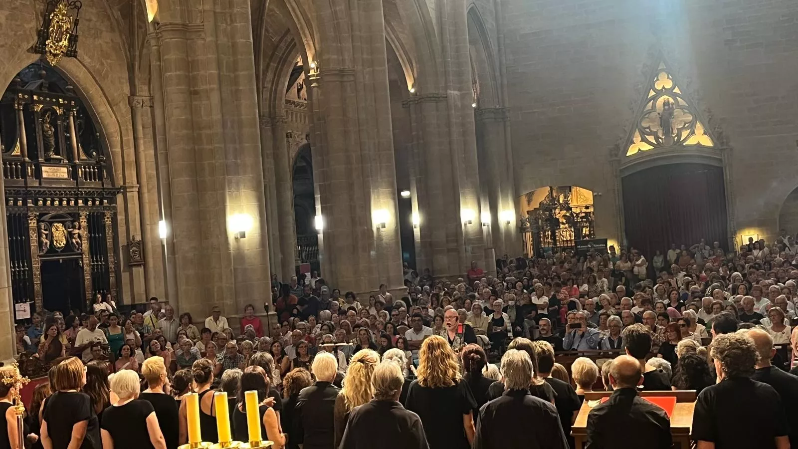 Concierto de góspel de Cor de Cors en la Catedral de Huesca. Foto Mercedes Manterola