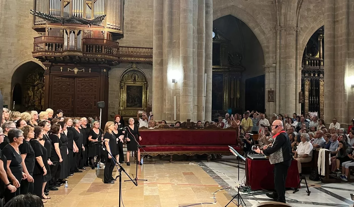 Concierto de góspel de Cor de Cors en la Catedral de Huesca. Foto Mercedes Manterola