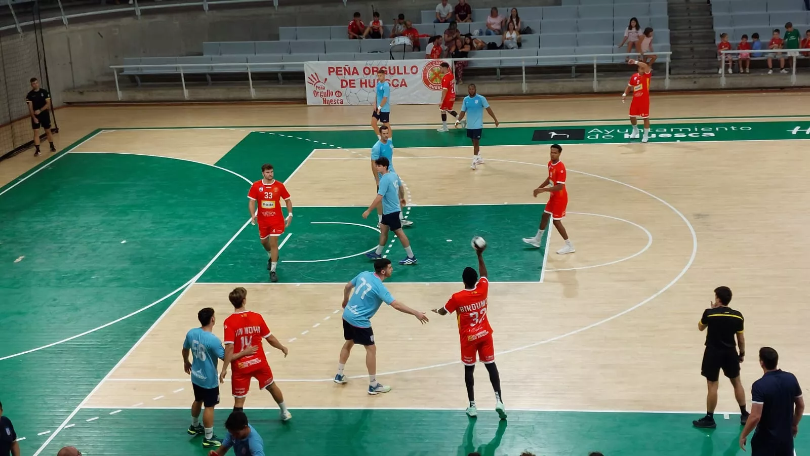 Bada contra Zaragoza, último partido del triangular