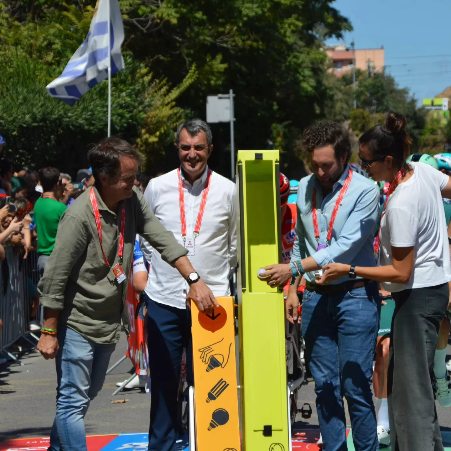 Salida de la Vuelta a España desde el Monzón Templario