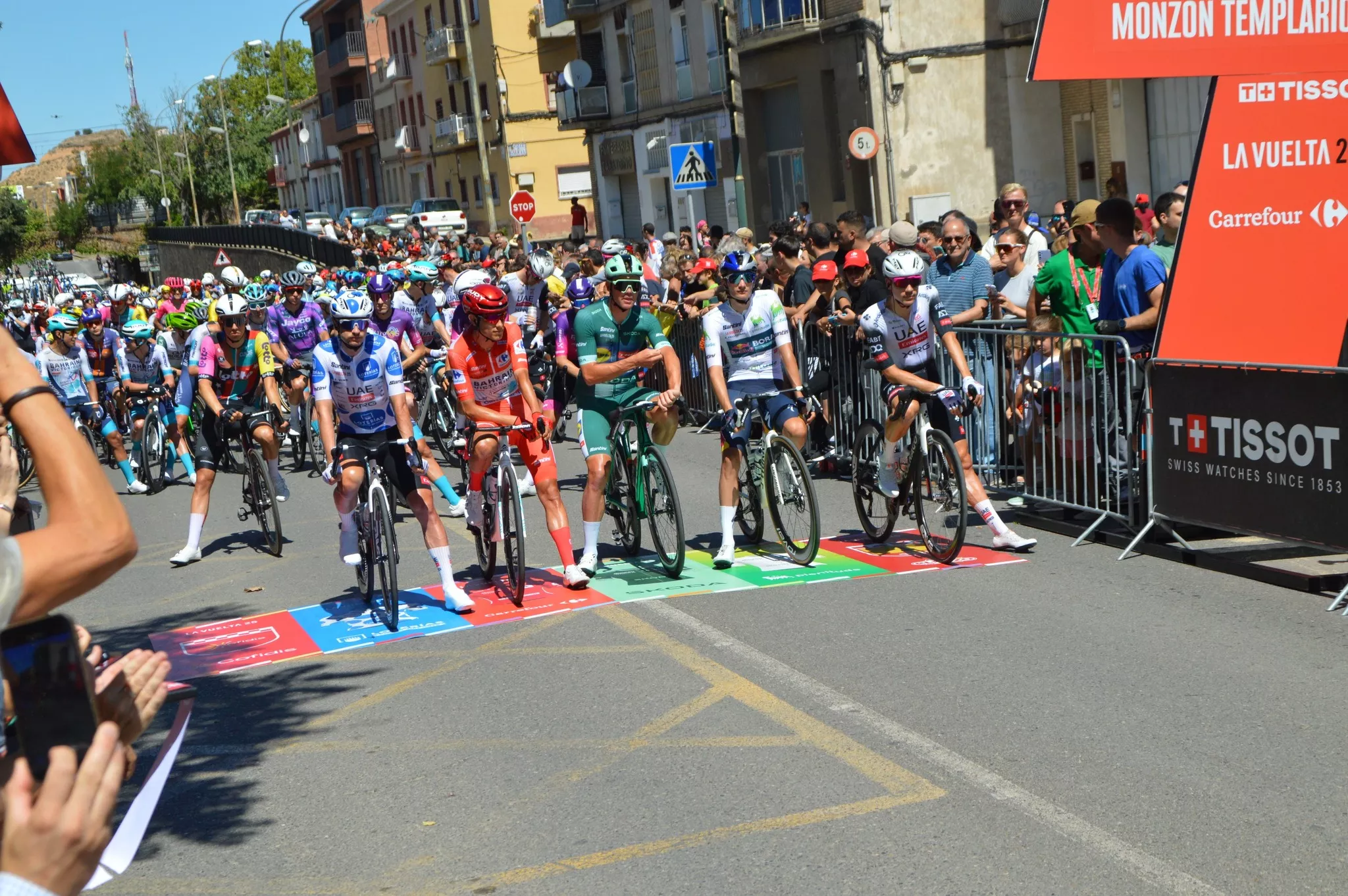 Salida de la Vuelta a España desde el Monzón Templario