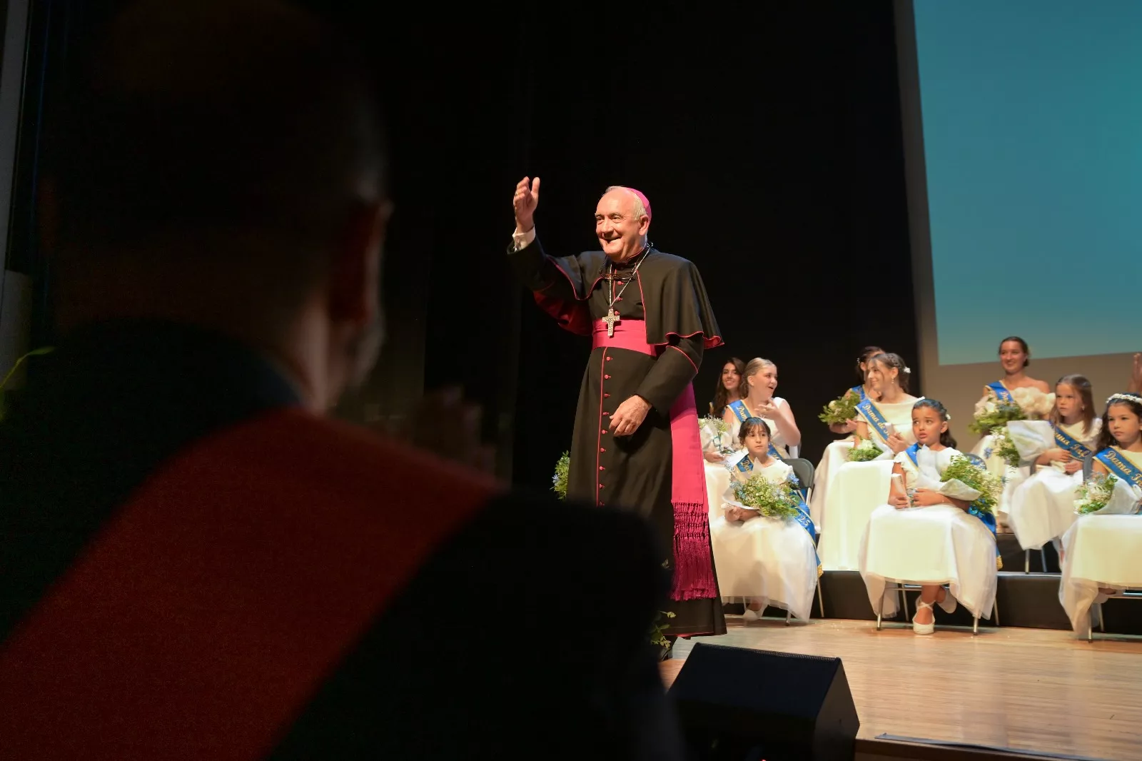 Presentación de Damas y el pregón de monseñor Ángel Pérez en Barbastro. Fotos Eva Zamora y David Gatta