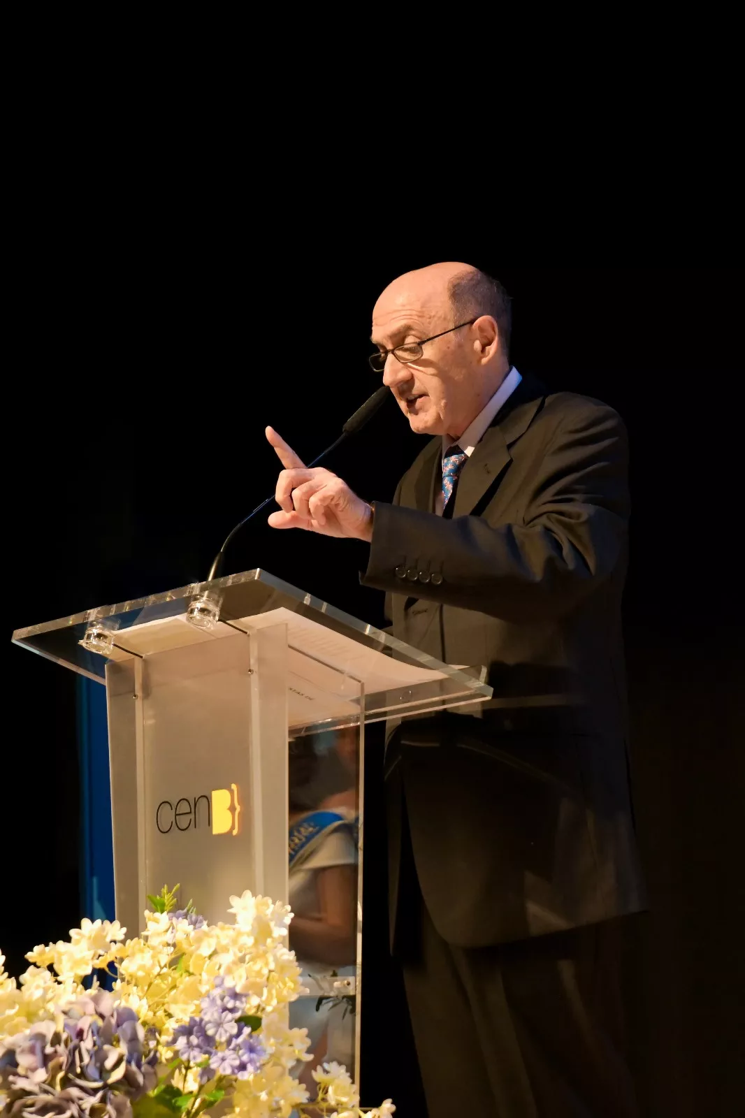 Presentación de Damas y el pregón de monseñor Ángel Pérez en Barbastro. Fotos Eva Zamora y David Gatta