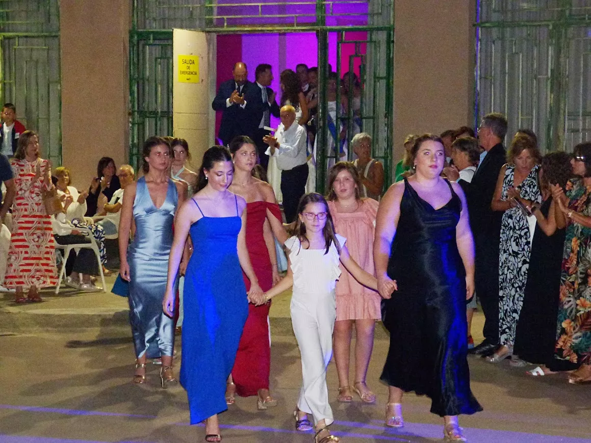 Verbena de las Damas en Barbastro. Foto Manuel Salanova