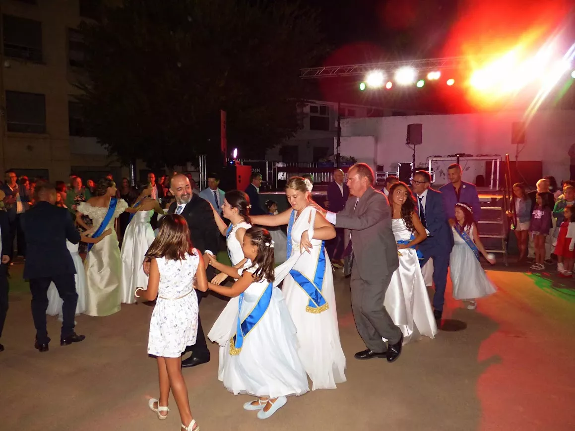 Verbena de las Damas en Barbastro. Foto Manuel Salanova