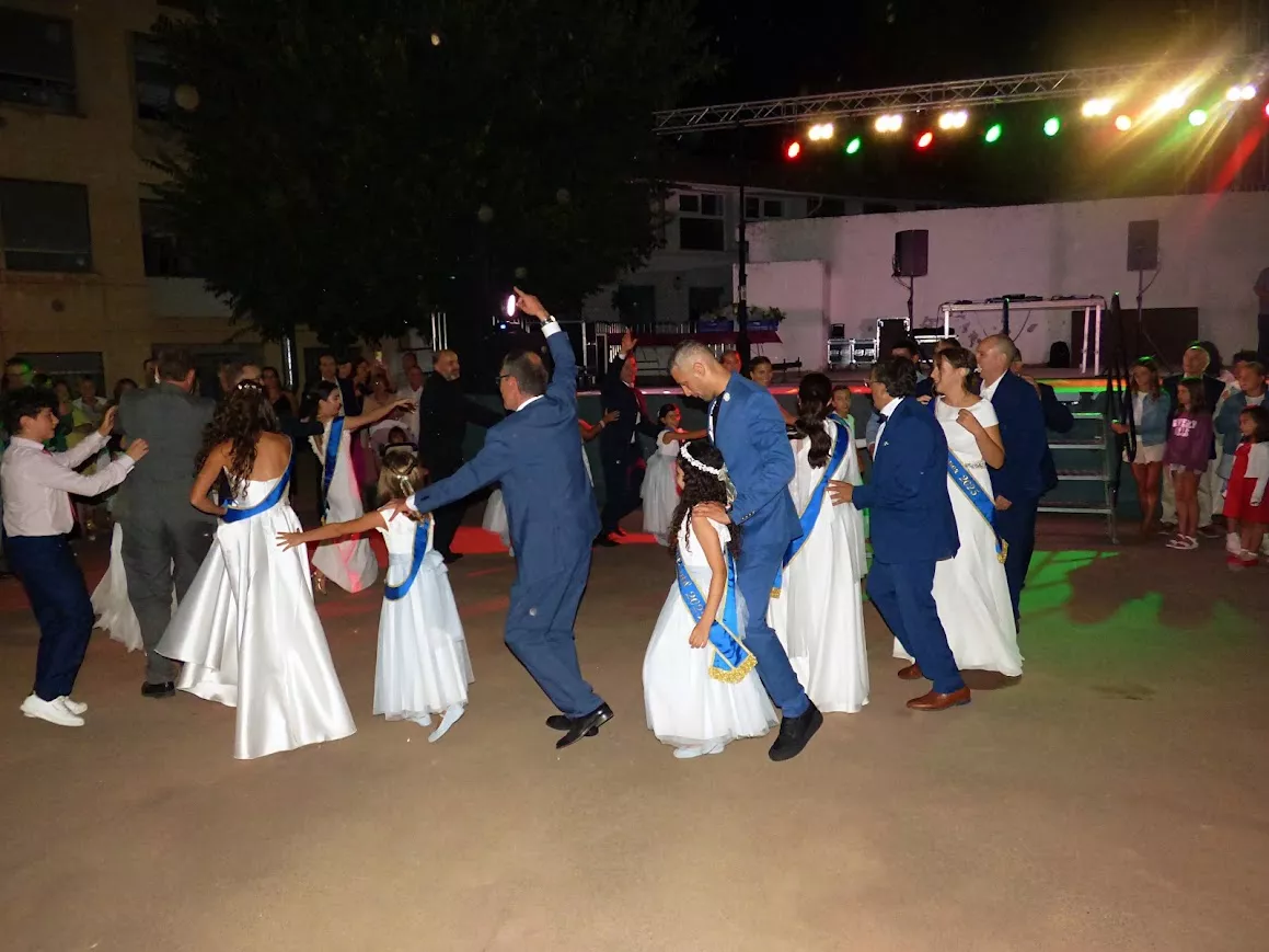 Verbena de las Damas en Barbastro. Foto Manuel Salanova