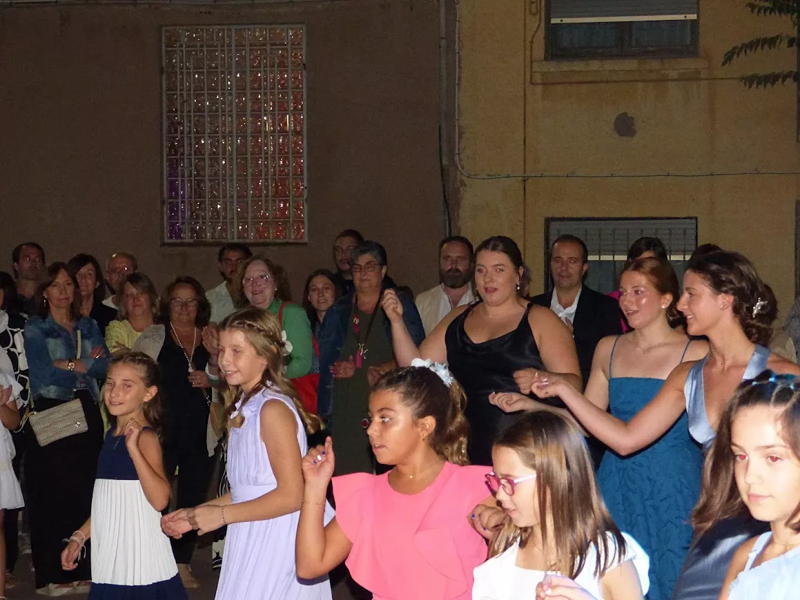 Verbena de las Damas en Barbastro. Foto Manuel Salanova