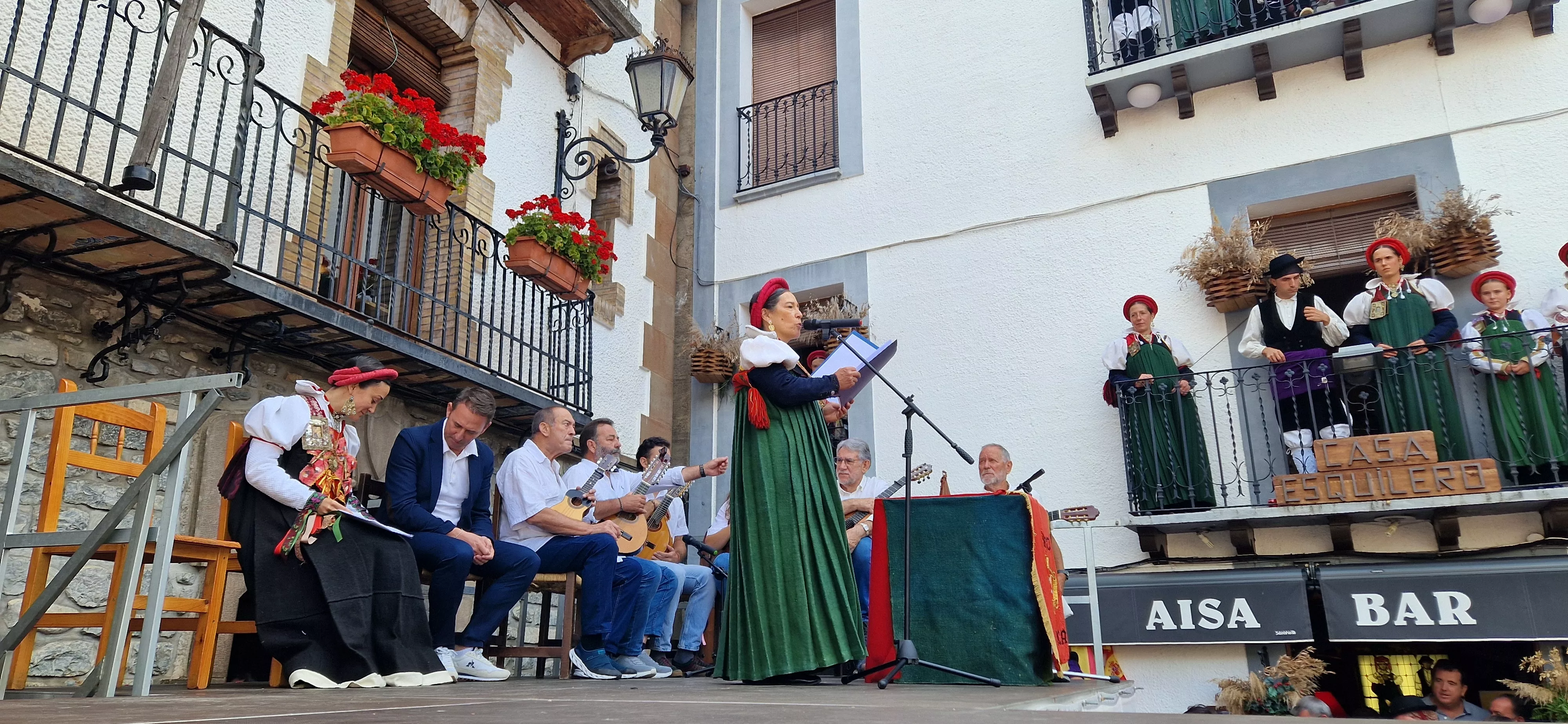 Día del traje típico ansotano. Foto Myriam Martínez 