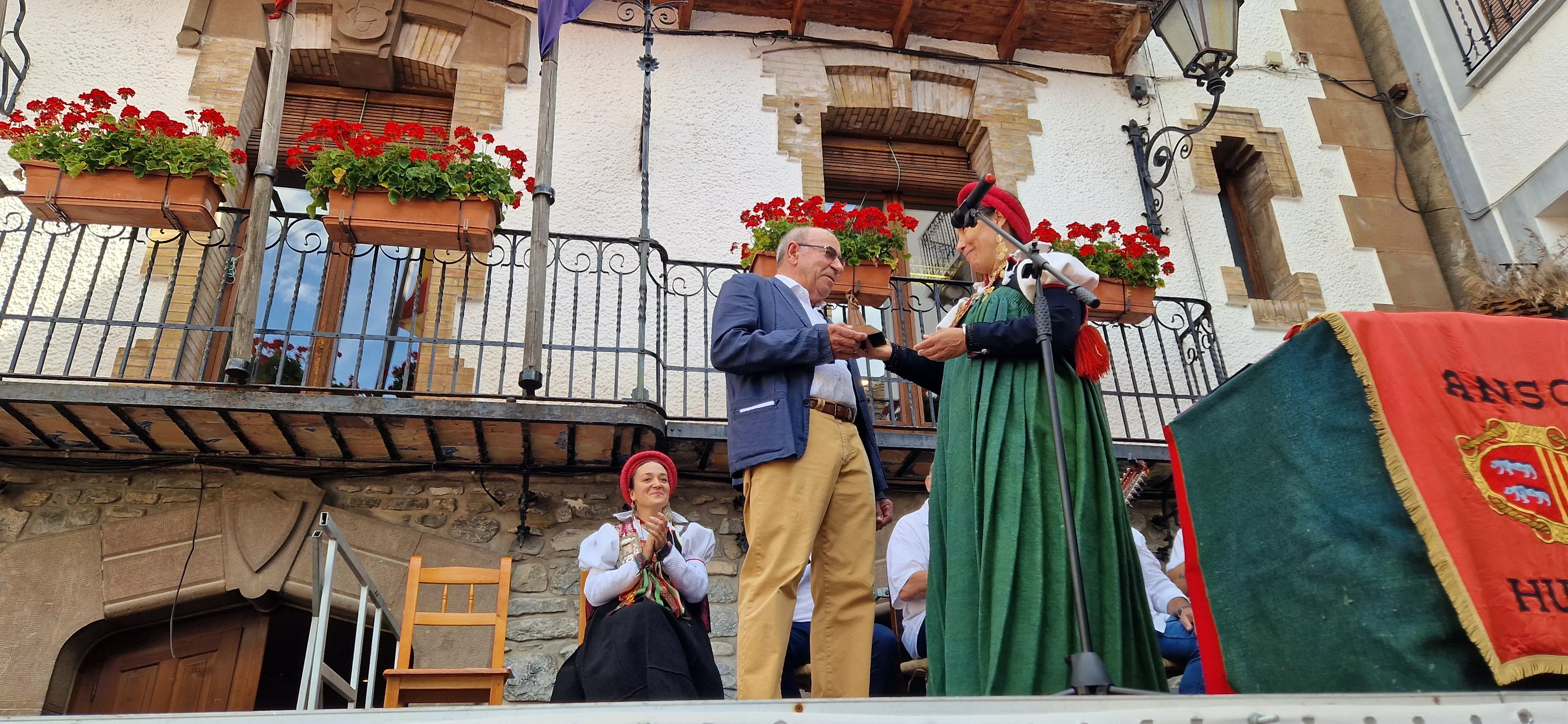 Día del traje típico ansotano. Foto Myriam Martínez 