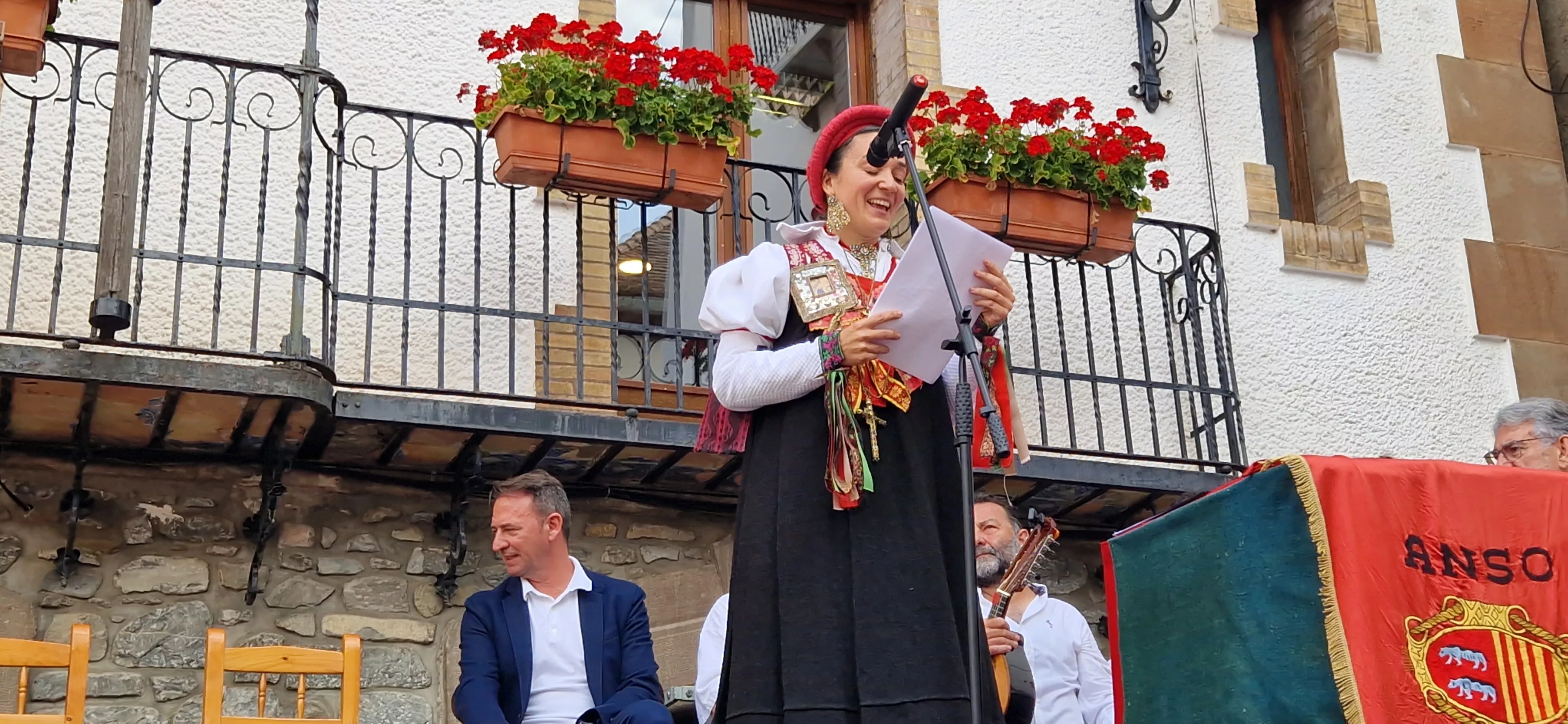 Día del traje típico ansotano. Foto Myriam Martínez 