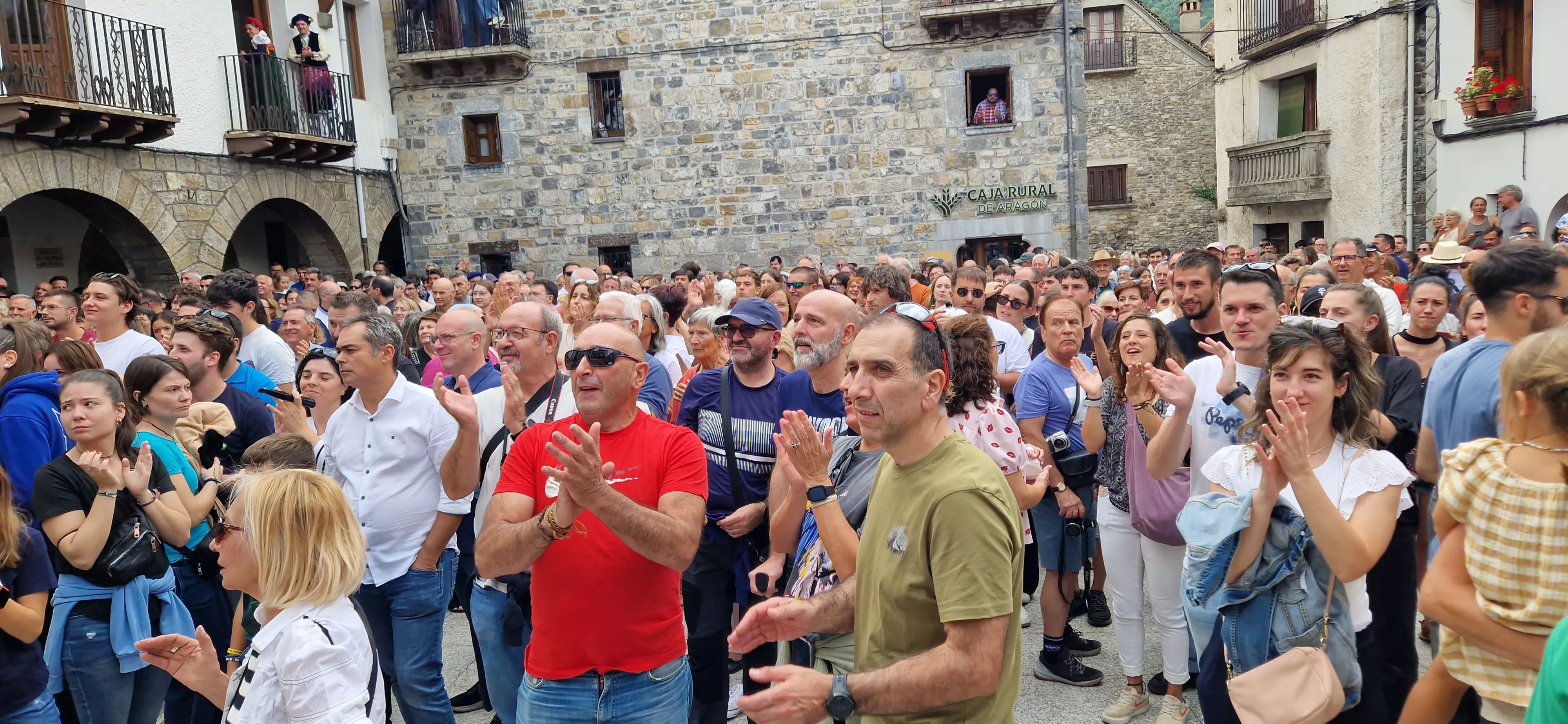 Día del traje típico ansotano. Foto Myriam Martínez 