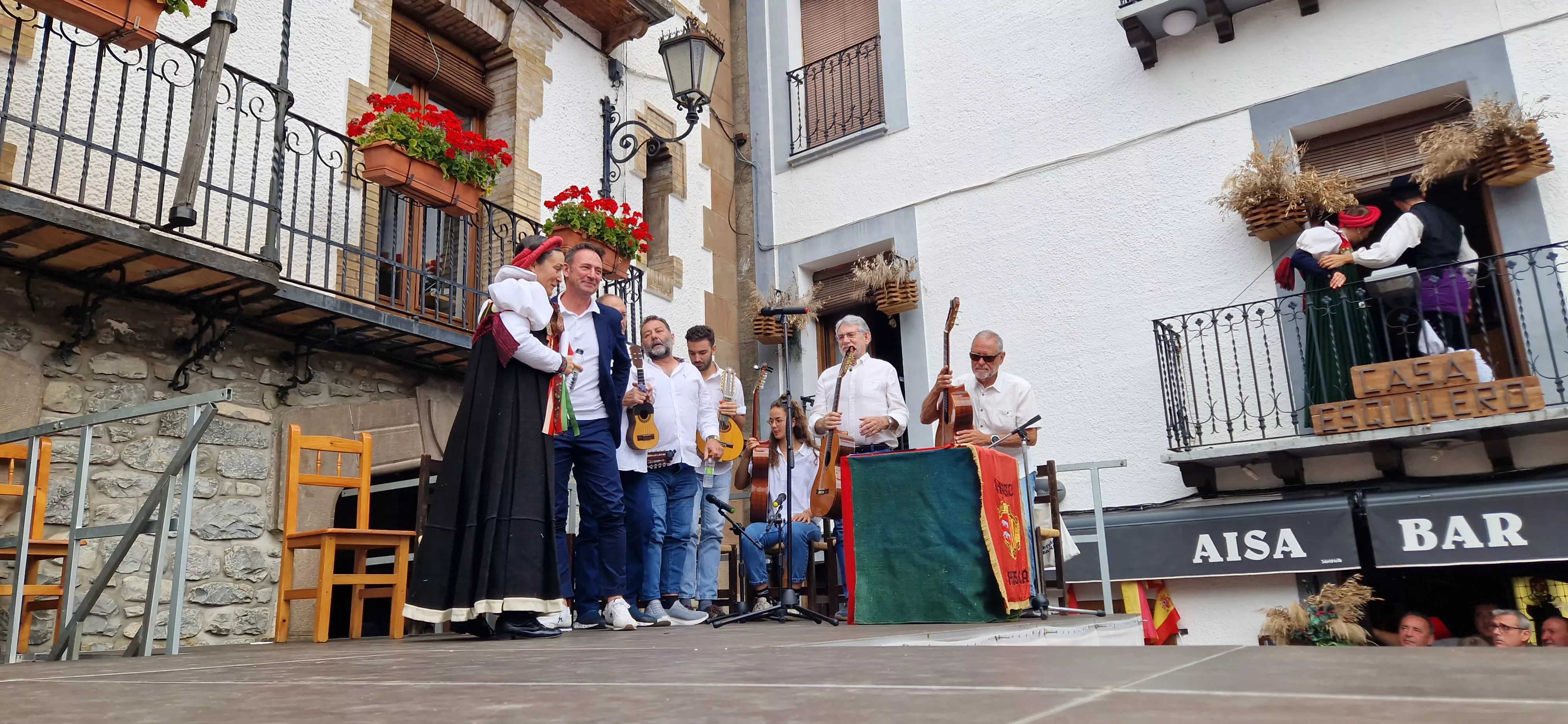 Día del traje típico ansotano. Foto Myriam Martínez 