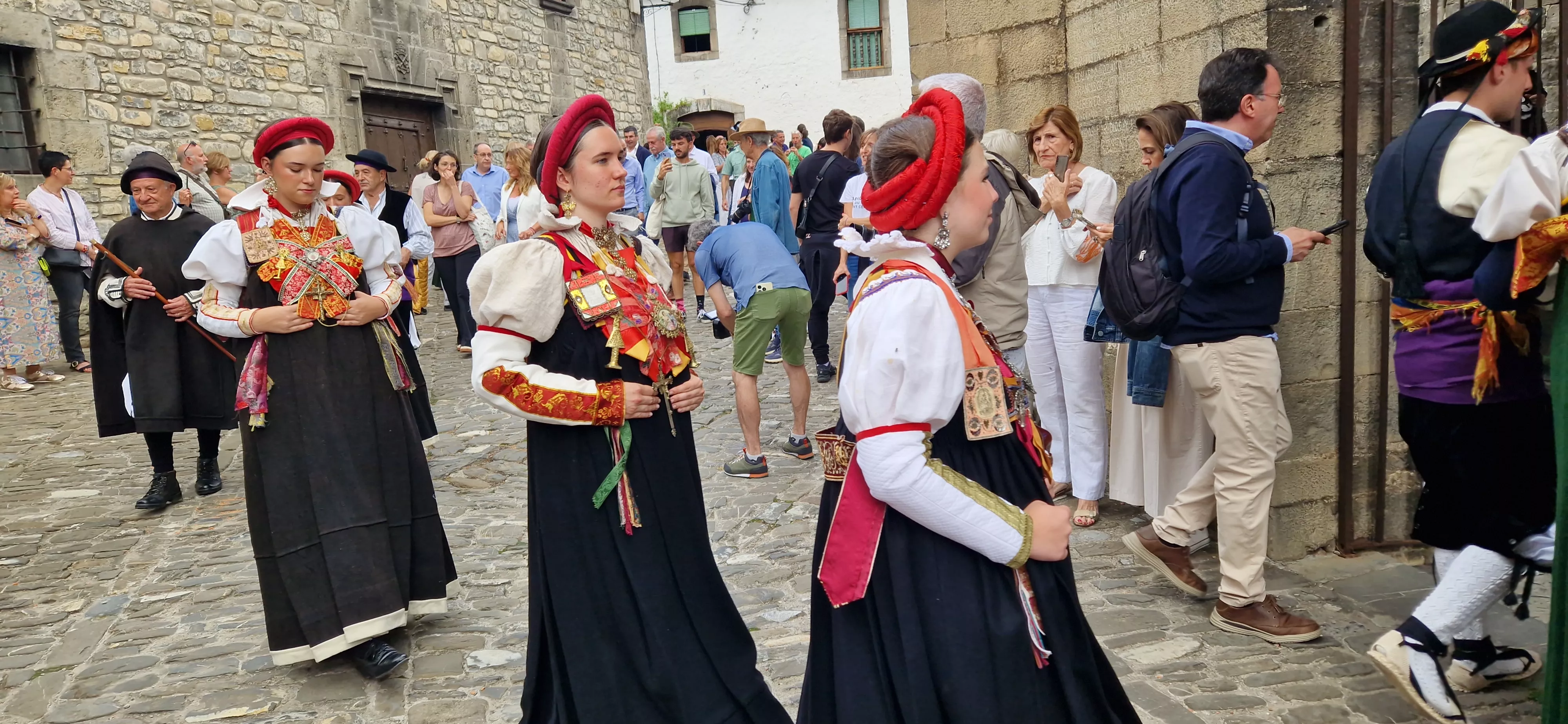 Día del traje típico ansotano. Foto Myriam Martínez 