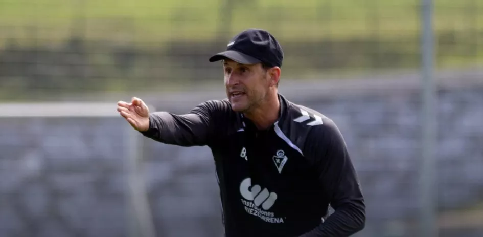 Beñat San José, entrenador del Éibar