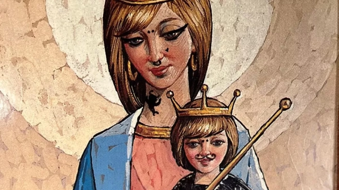 La Virgen con su piercing y dos puntos en la frente La Virgen con su piercing y dos puntos en la frente